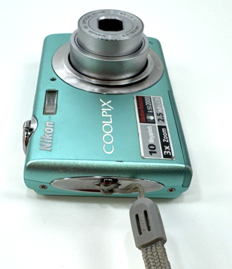 Nikon Coolpix S220 10.0MP Digital Camera Broken Lens Error Parts/Repair