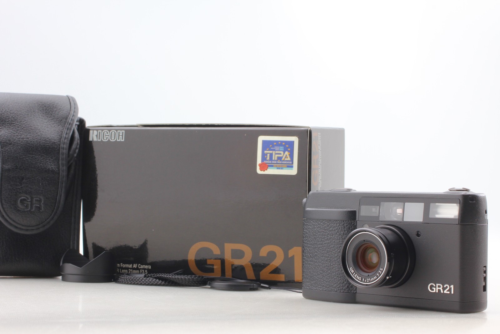 【Unused in Box w/ Hood】 Ricoh GR21 21mm f/3.5 Film Camera LCD Perfect From JAPAN