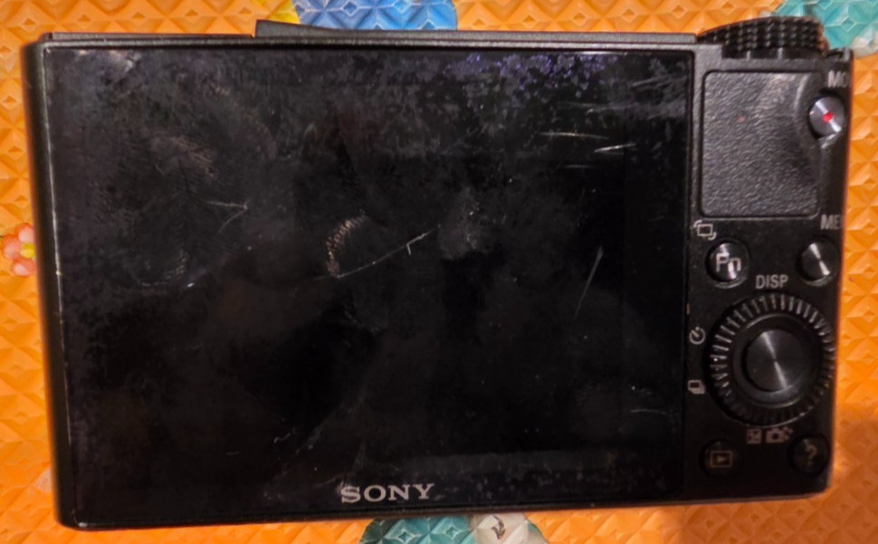 Sony Cyber-Shot DSC-RX100i m1 Digital Camera 20.2MP 3.6x Optical Zoom