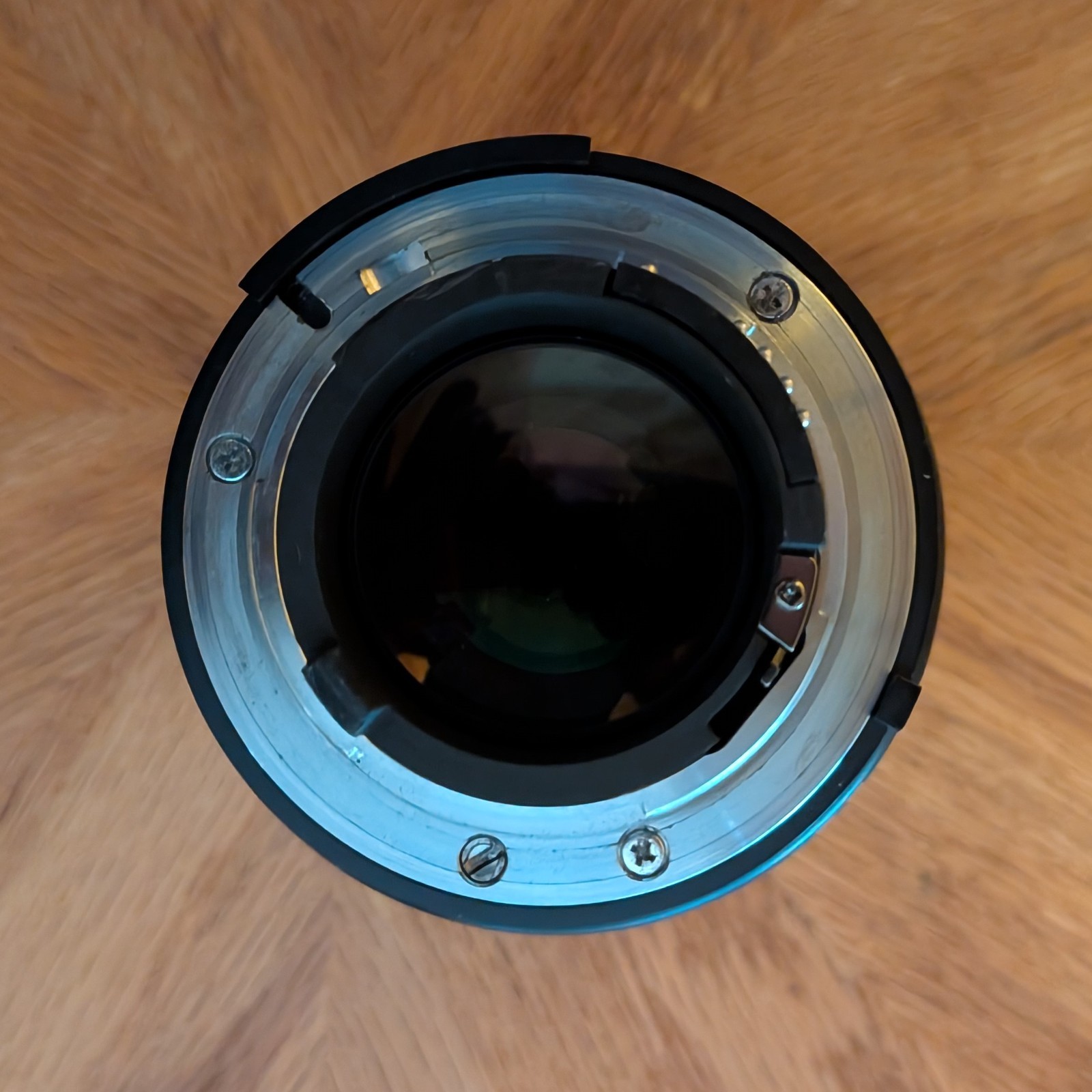 Nikon Nikkor AF 85mm f/1.8 D AF Portrait Lens for Nikon F Mount Cameras