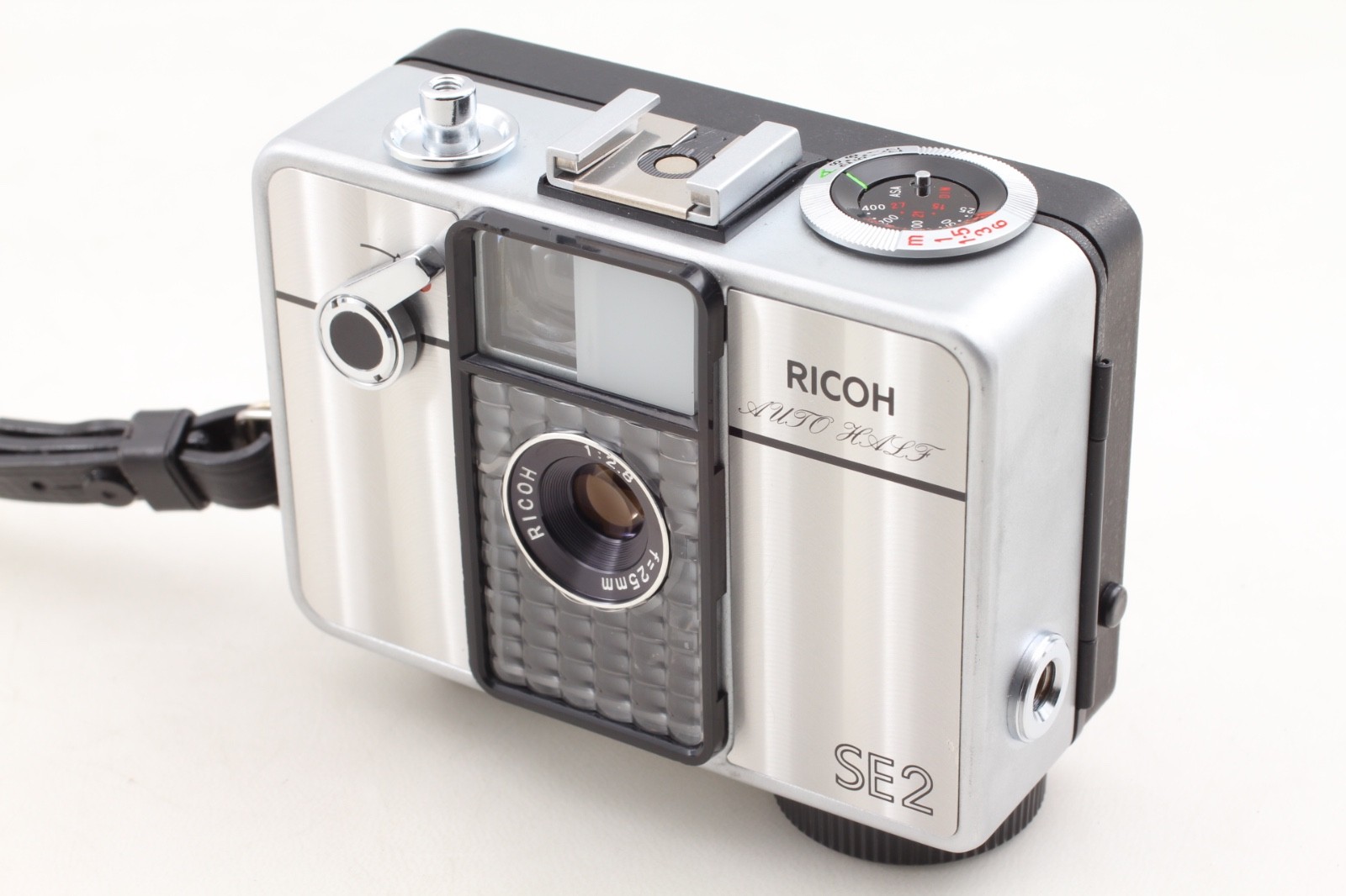 【 Near Mint 】 RICOH Auto Half SE2 35mm Half Flame Film Camera From Japan #3022