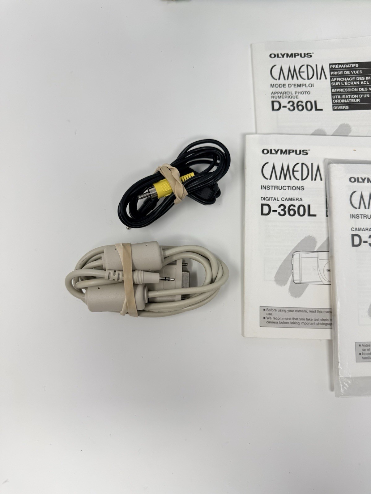 Olympus Camedia D 360 Digital Camera 1.3MP 8MB Card Tested Complete