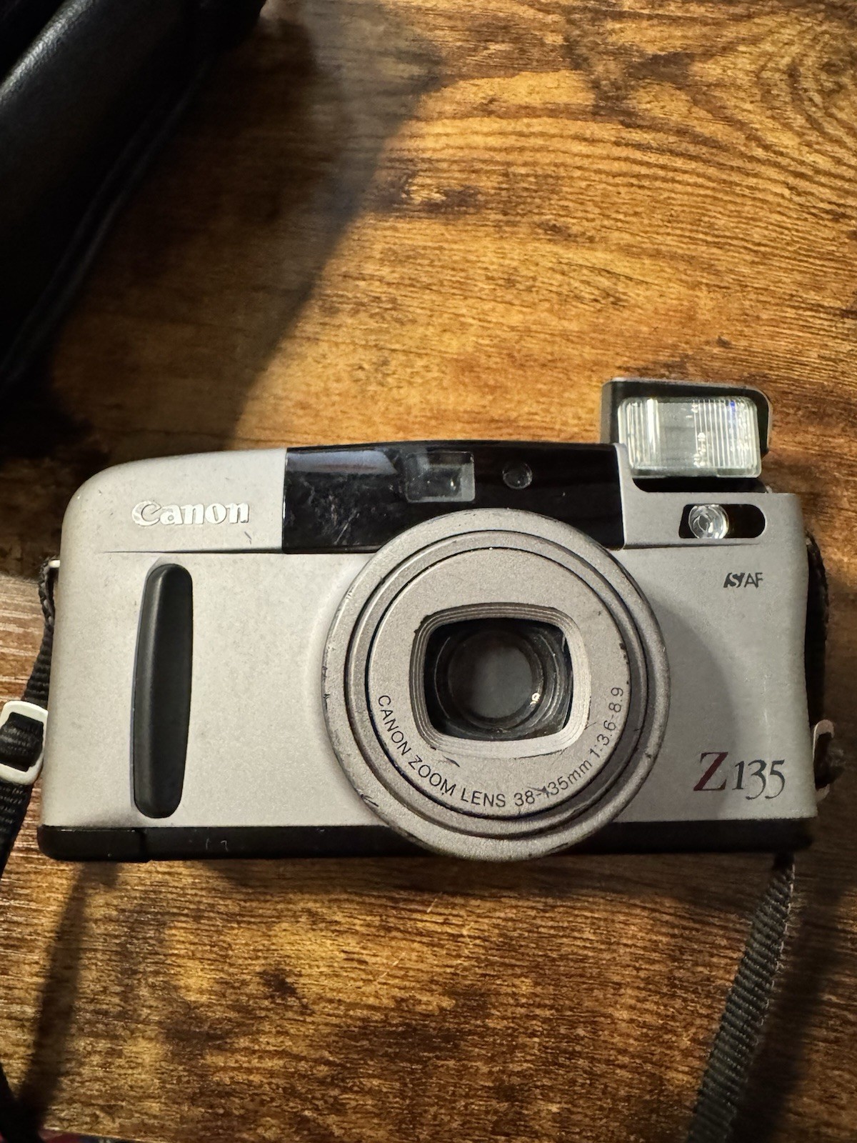 Canon Sure Shot Z135 35mm Point & Shoot Film Camera Auto Focus Zoom Flash Case