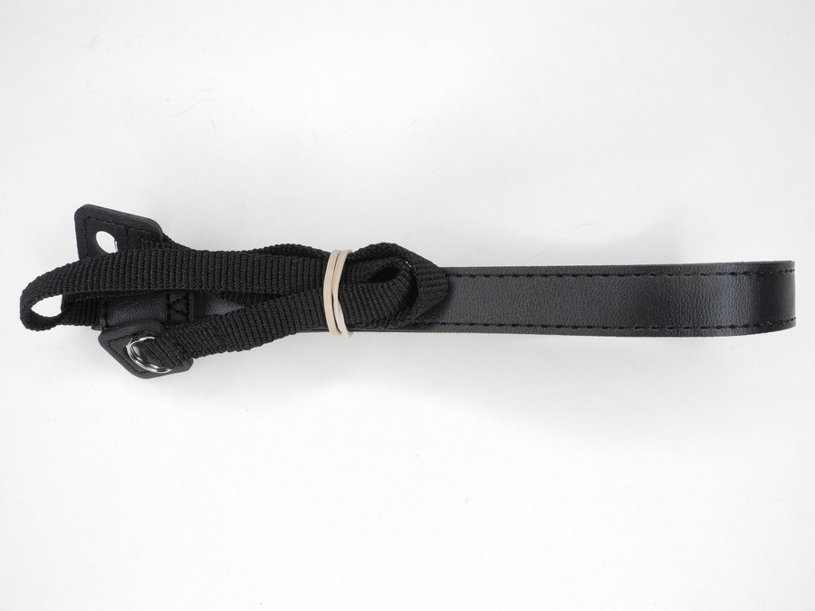 Leica 9/16″ Camera Neck Strap w/ Metal Rings Included with D-LUX 7 (Fits Others)