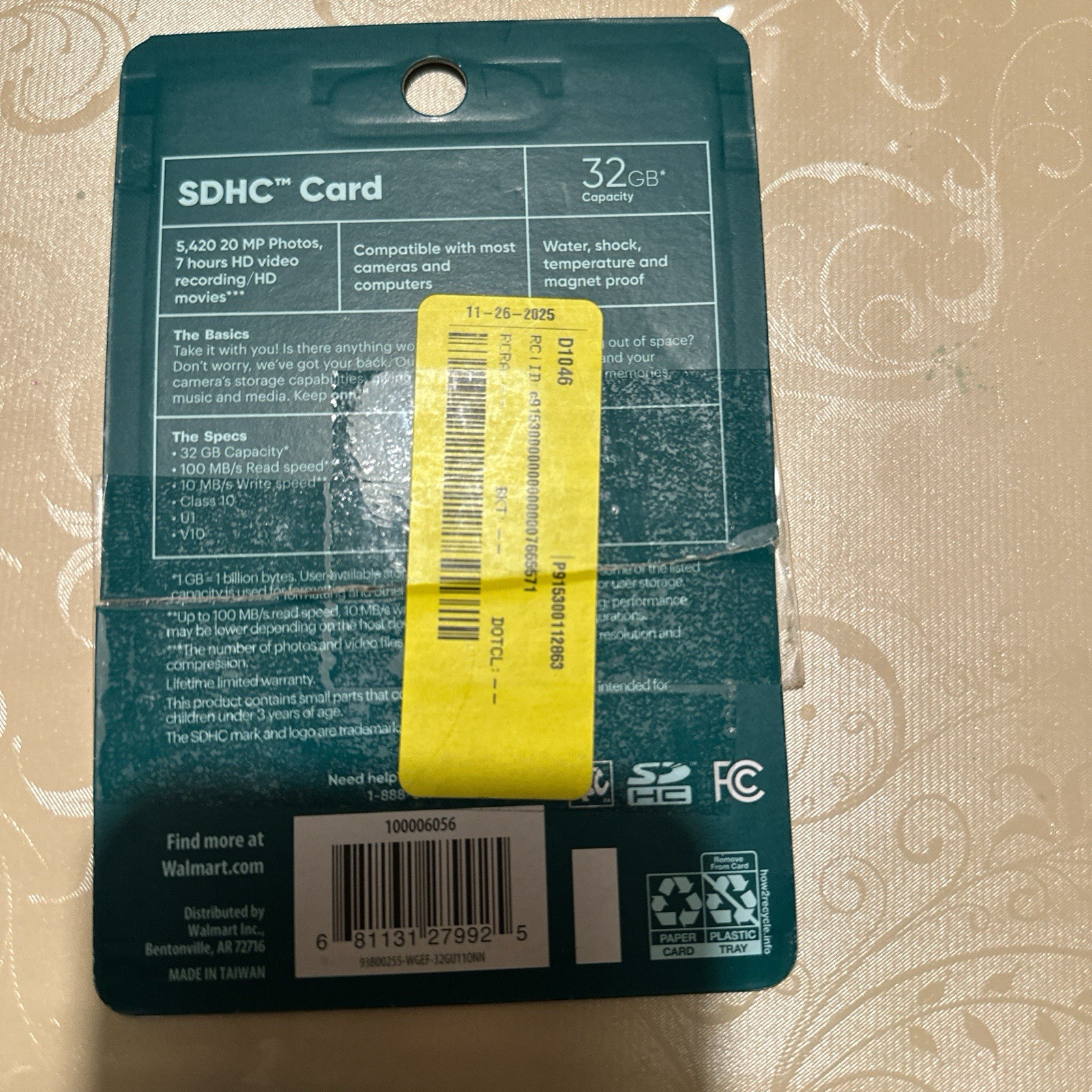 onn. 32GB SDHC Card Class 10 High Speed Waterproof Shockproof Magnet Proof