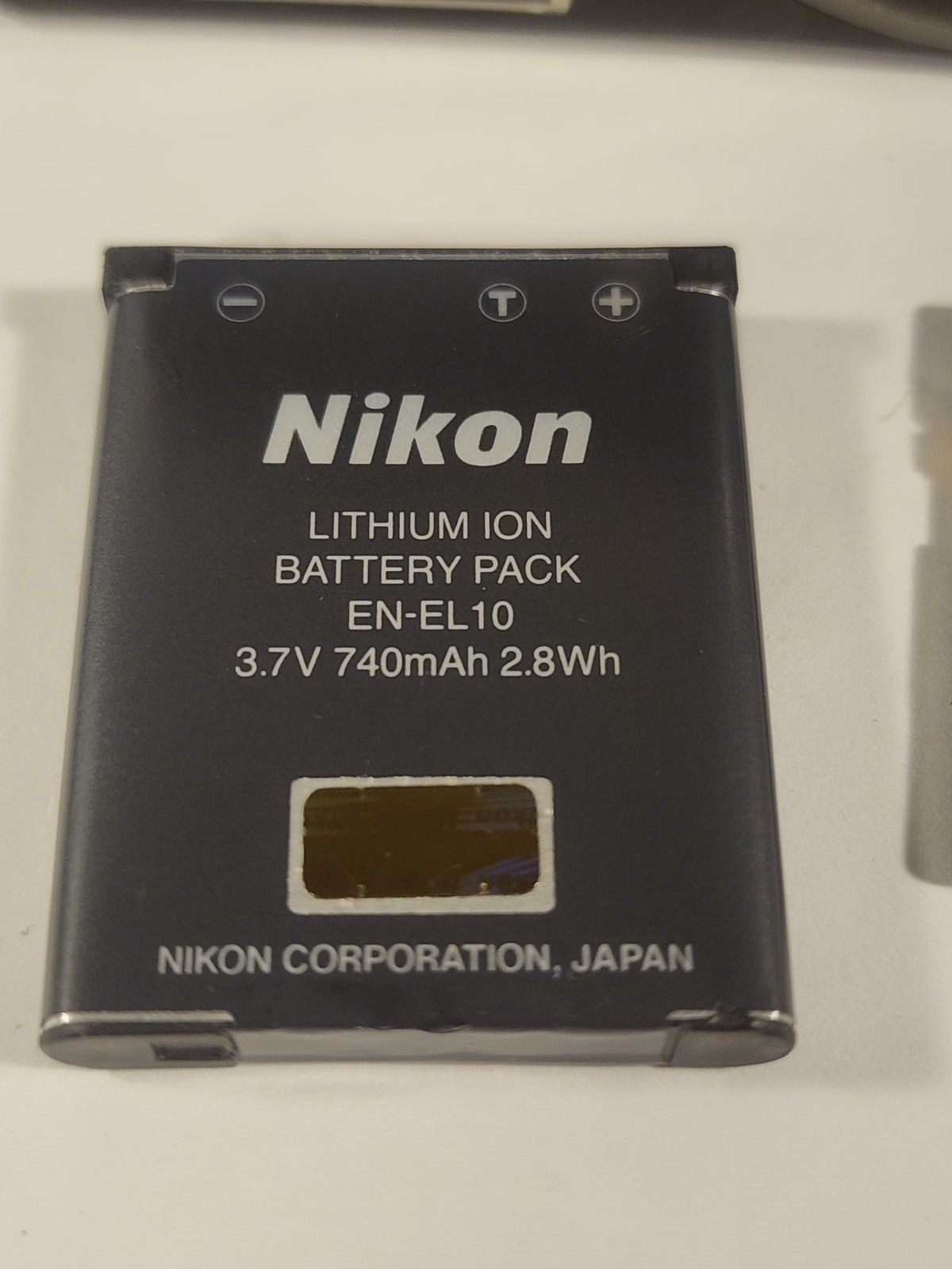 Nikon COOLPIX S570 12.0MP Compact Digital Camera Selling As Is, For Parts/Repair