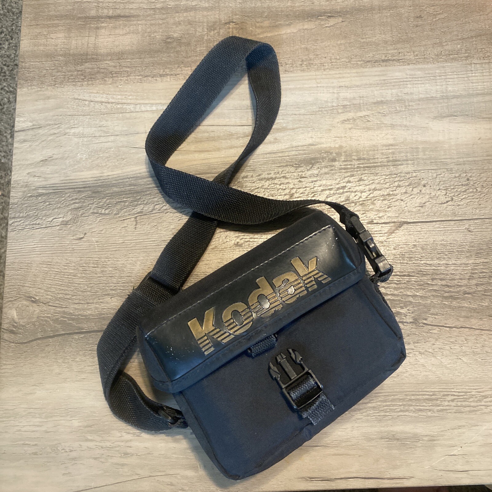 Vintage Kodak Soft Camera Bag Carry Case W/ Strap Made In Taiwan Good Condition