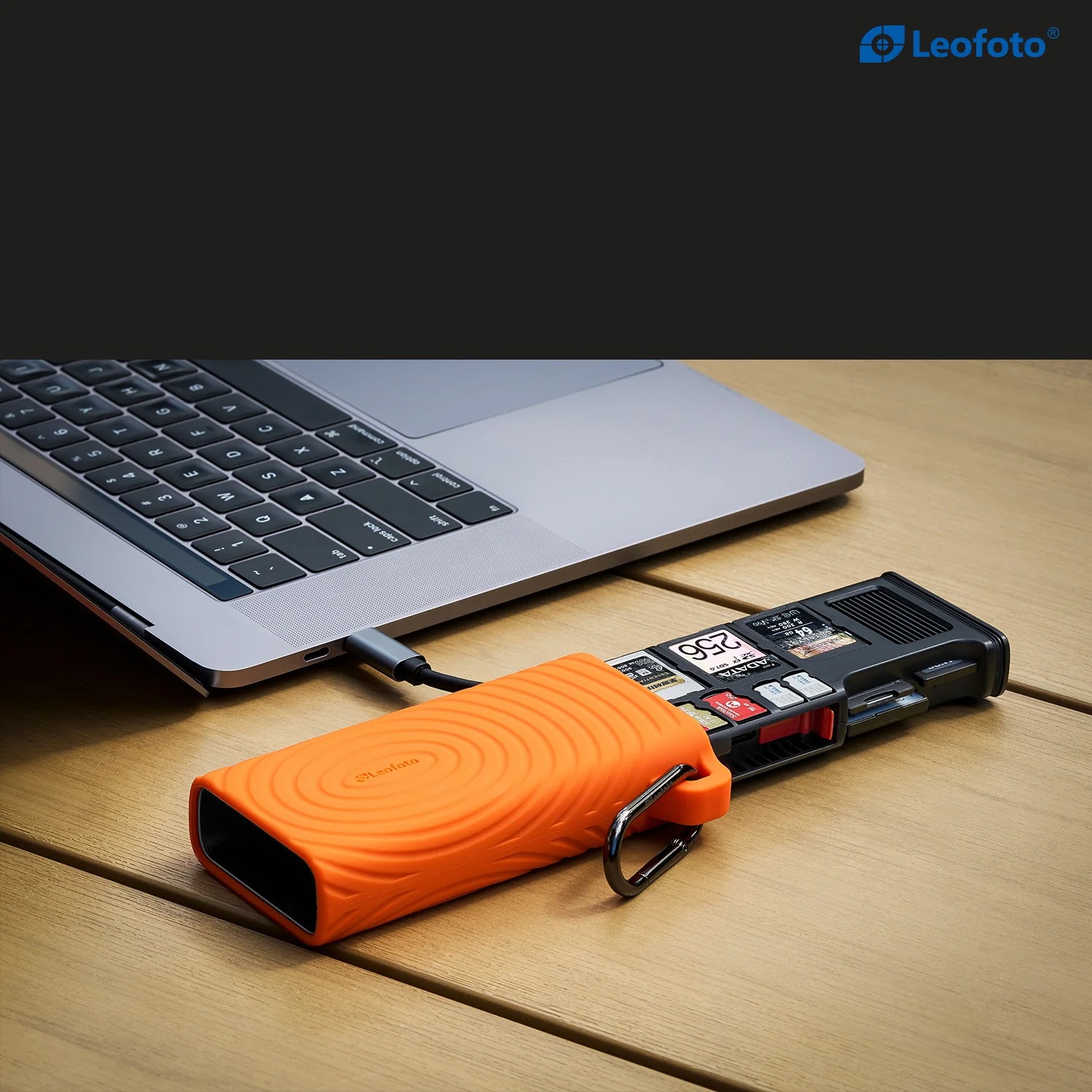 Leofoto LCR-01 Flash Transfer Card Case Quad-Card Reader w CFexpress Type A/B&SD