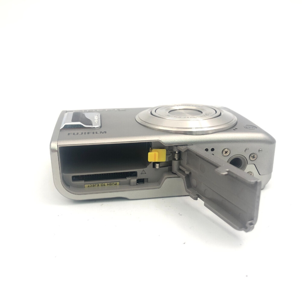 Fujifilm Finepix F31FD Digital Camera 3x Optical Zoom Viewfinder Built-in Flash