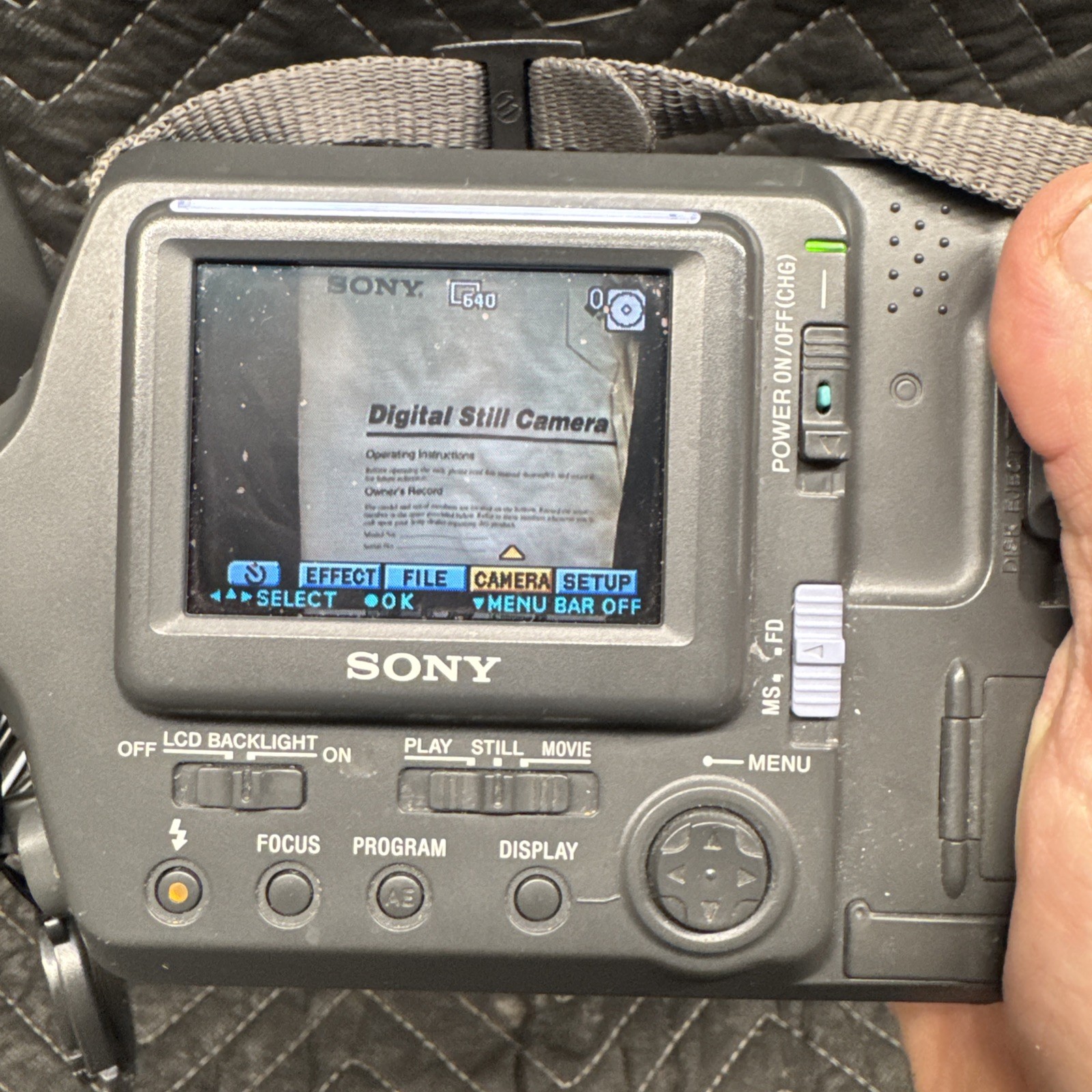 Sony MVC-FD200 FD Mavica Digital SLR 2.0MP 6x Optical Zoom Dual Media Silver