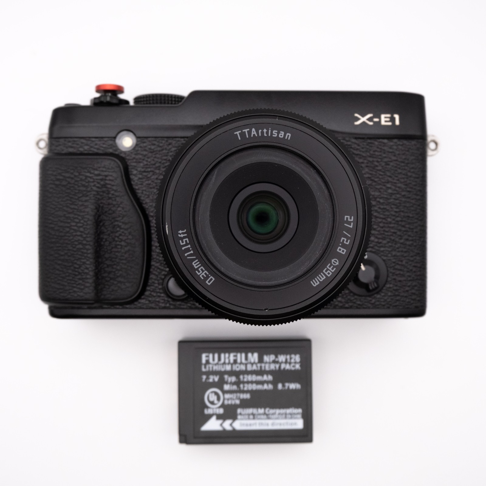 Fujifilm X-E1 Digital Camera Body 16.3MP Black W TTArtisan 27mm f2.8 / charger