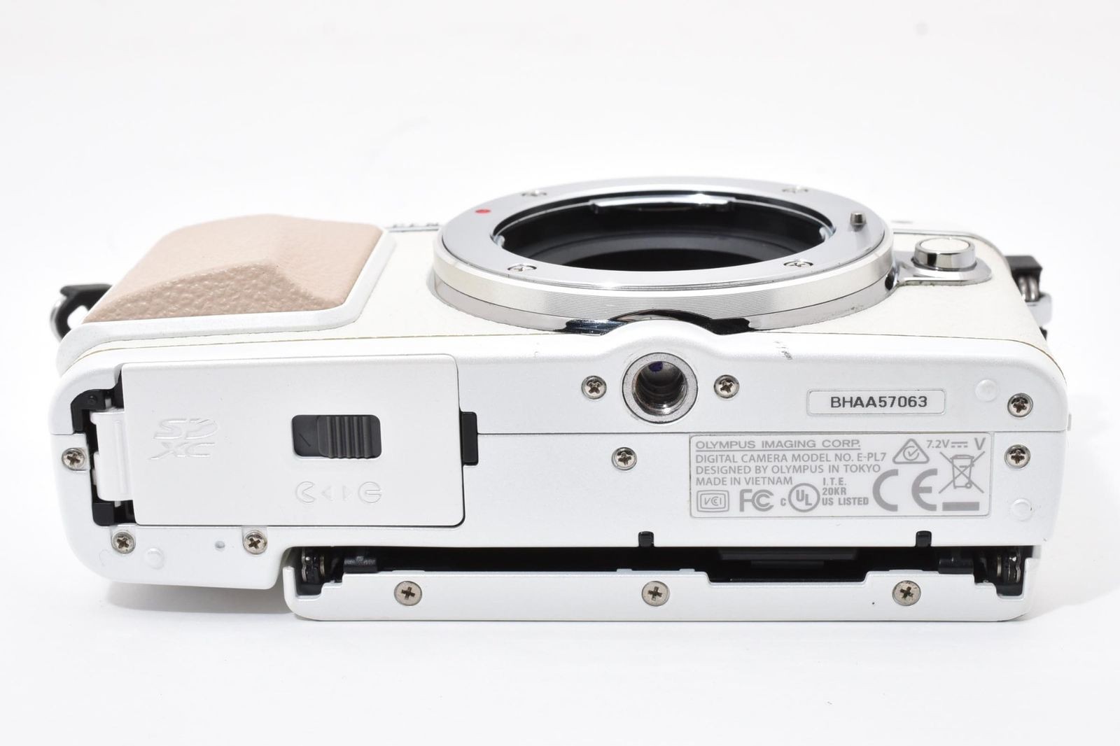 Olympus PEN Lite E-PL7 Body White Mirrorless Camera Shutter Count 13613