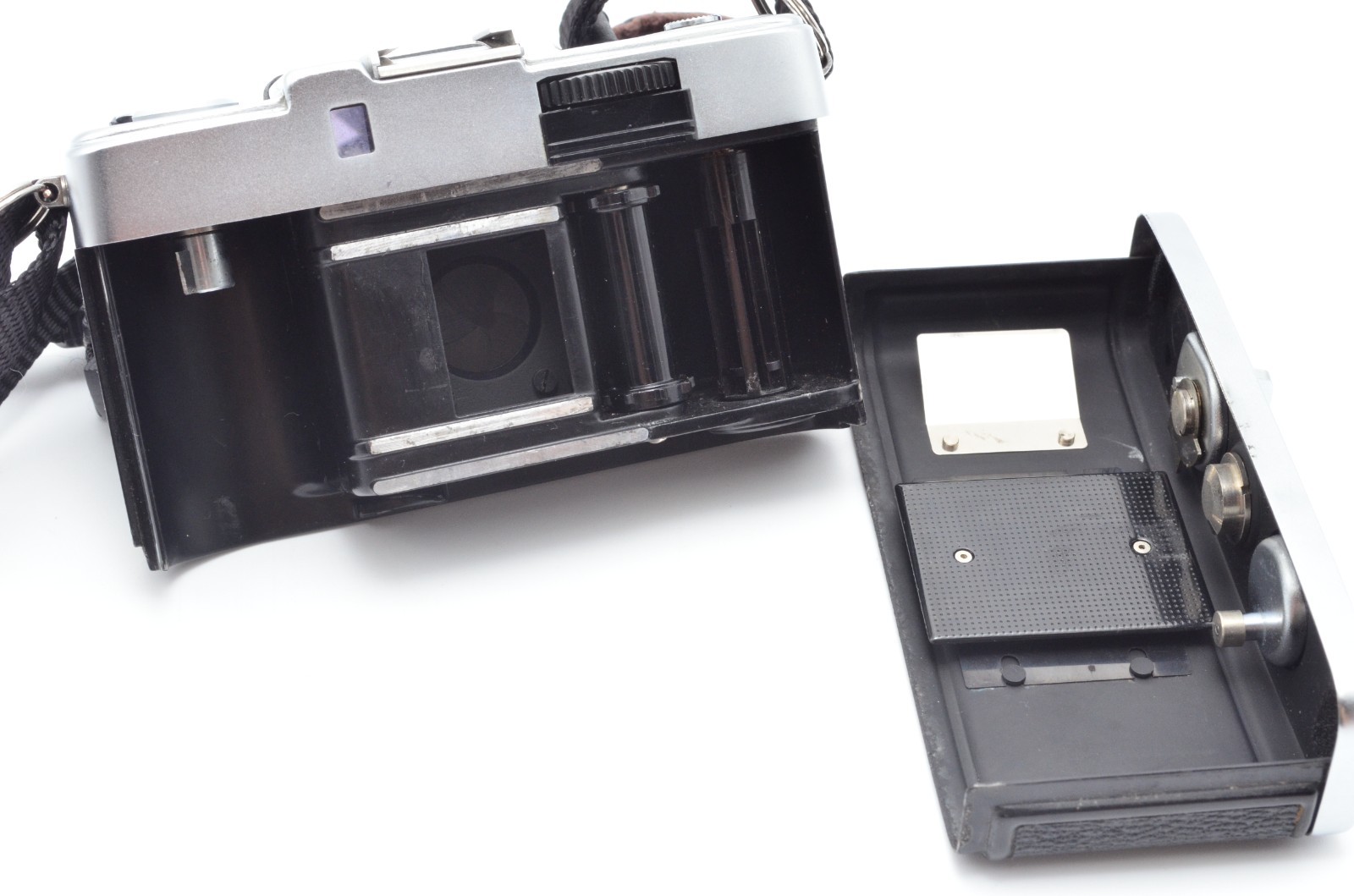 N.MINT Olympus PEN-S Half Frame 35mm Film Camera D.Zuiko 30mm F2.8 Japan Tested