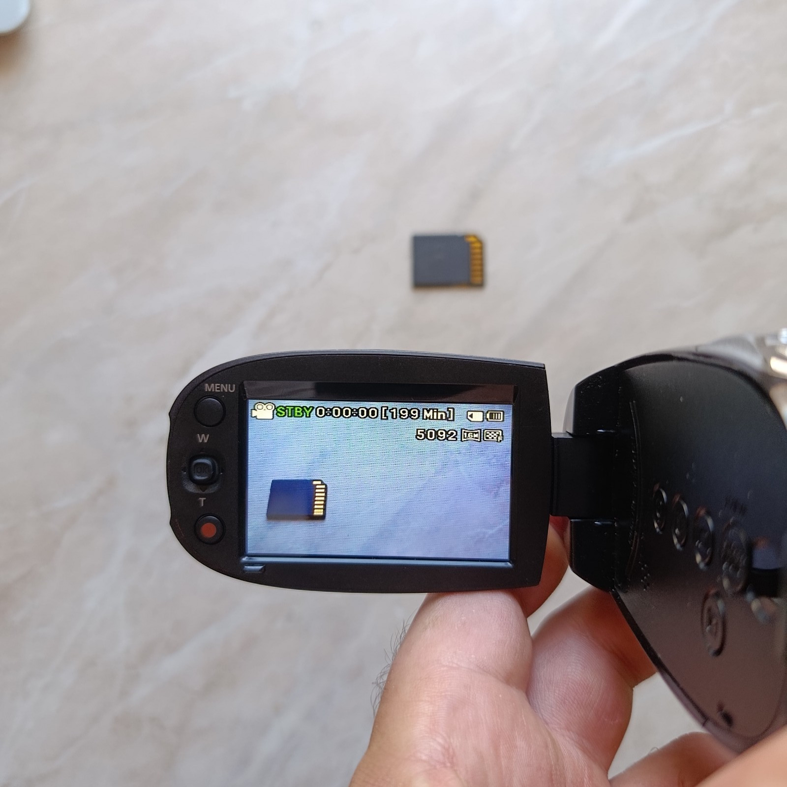 Samsung SMX-C10 Flash Media Camcorder Used