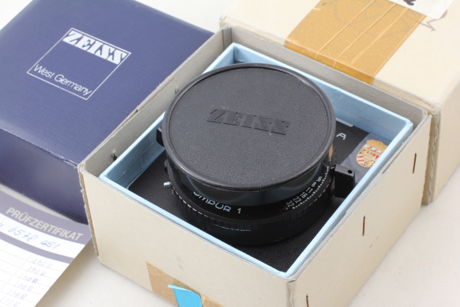 [Unused in Box] Carl Zeiss Planar T* 135mm f/3.5 Compur 1 Linhof Board Japan