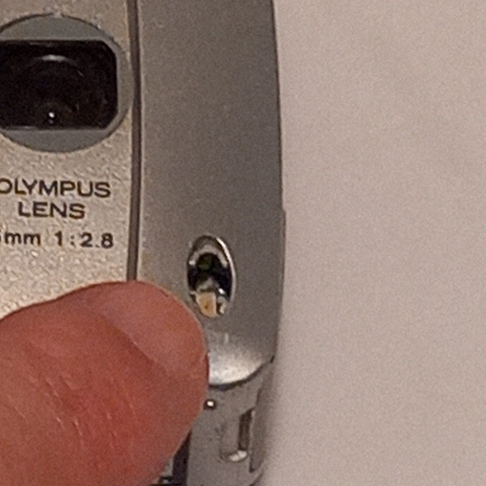 Olympus Camera D-360L 1.3 Megapixel Digital Camera For PARTS ONLY No Returns
