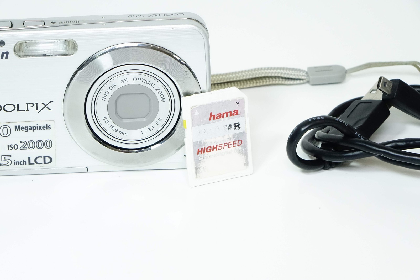 Nikon Coolpix S210 8MP Compact Camera Silver + SD – 12 MONTH WARRANTY