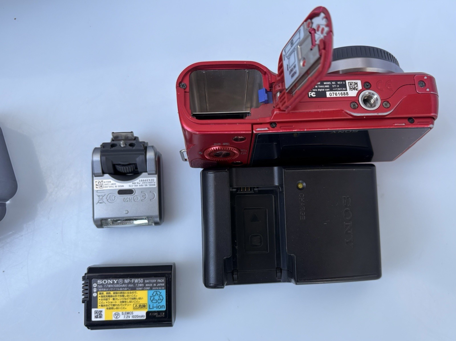 SONY Alpha NEX-3 Red Mirrorless 80-200mm Albinar Lens from Japan NEX3 English