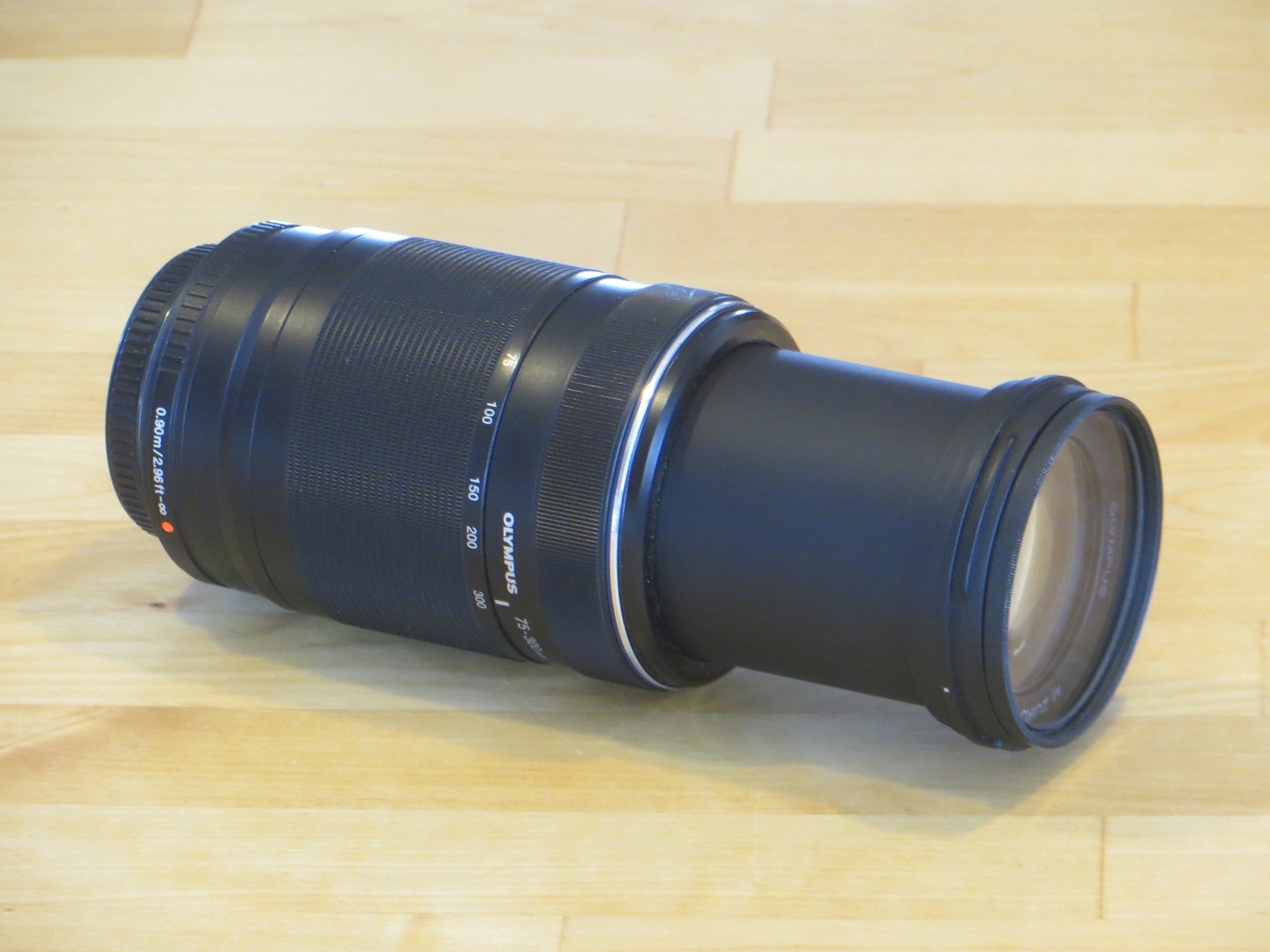 Olympus M.ZUIKO DIGITAL ED 75-300mm F4.8 – 6.7 II Lens with Extras
