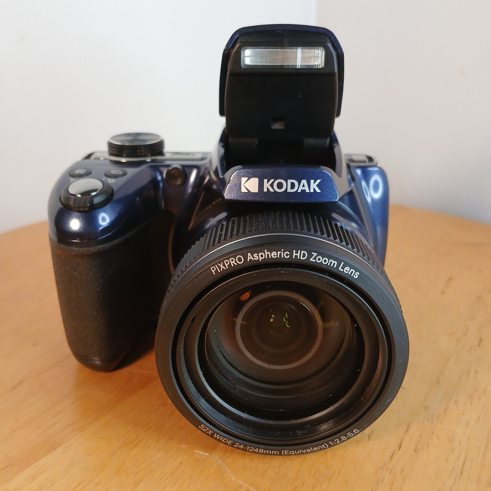 Kodak PIXPRO AZ528 16MP Bridge Camera – Midnight Blue AS IS FOR PARTS – READ