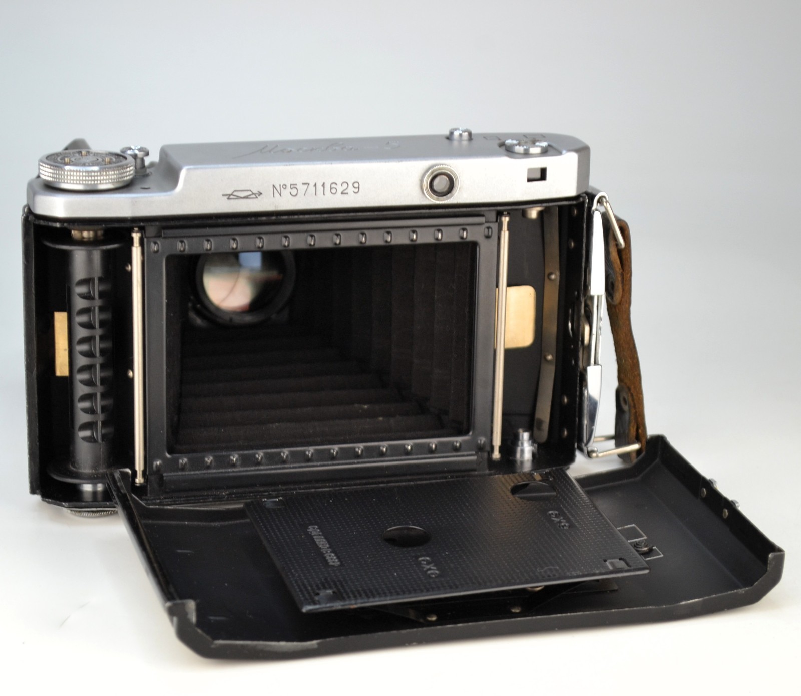 FULLY SERVICED! 1957 SOVIET USSR MOSKVA-5 6×6 MEDIUM FORMAT CAMERA (ITEM №12)
