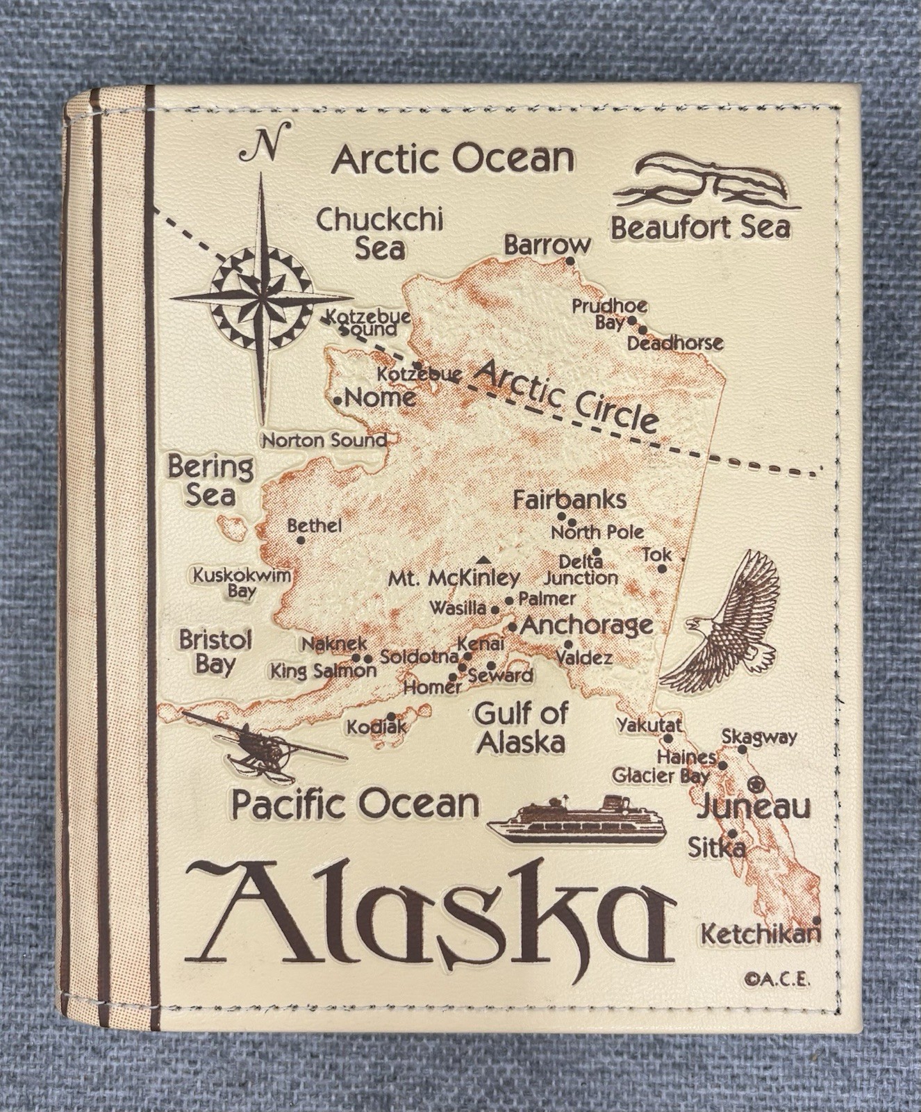 Alaska Photo Album Beige Faux Leather Holds 200 (4×6) Photos Maps Travel A.C.E