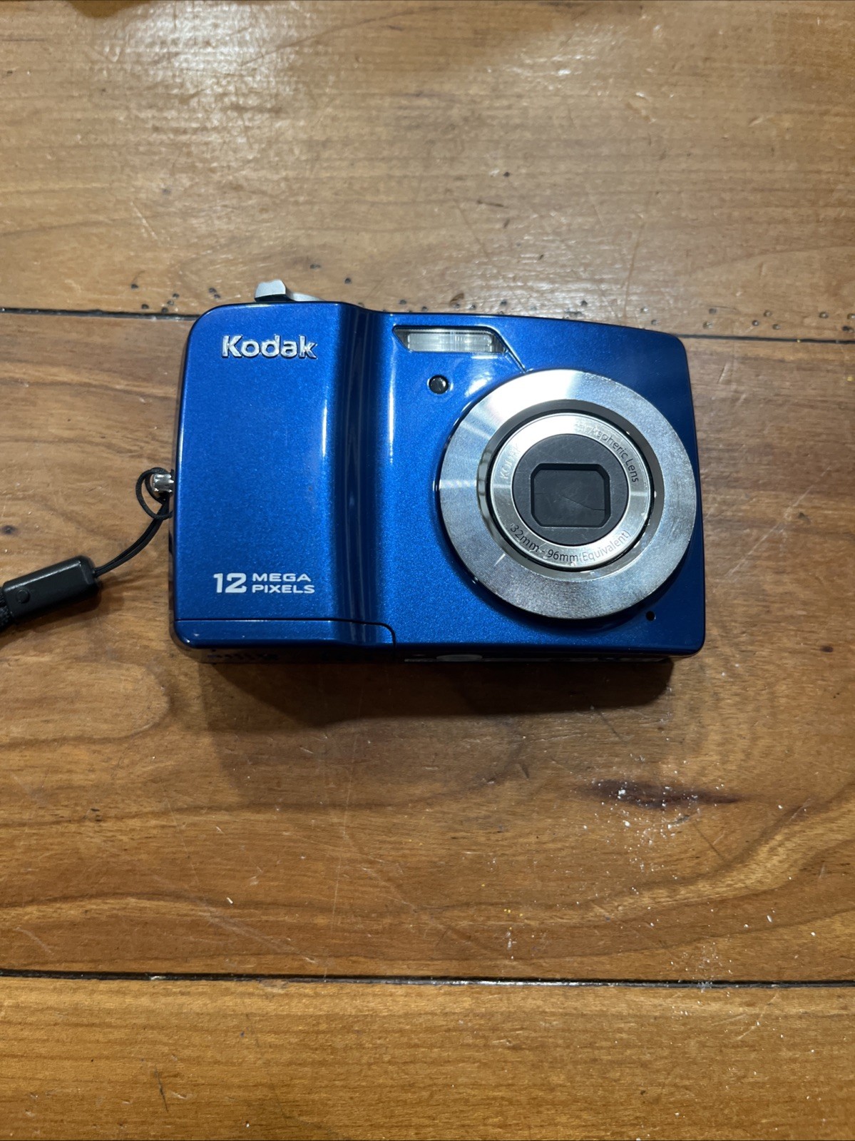 Kodak EasyShare CD82 12 Mega Pixels Digital Camera Blue w/ 16 GB SD Card& Bag