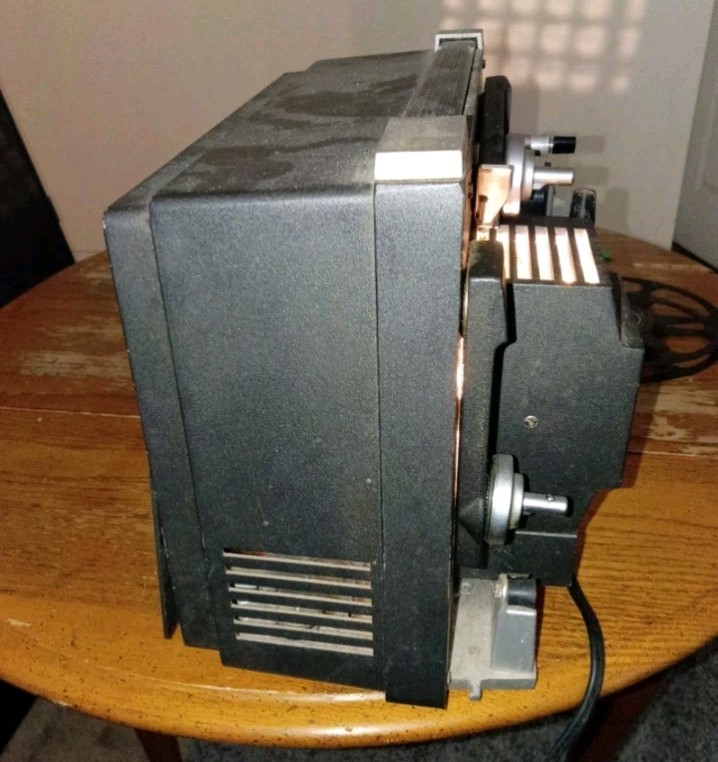Bell & Howell Autoload 93 8mm/Super 8 Desktop Projector 1200lm Portable