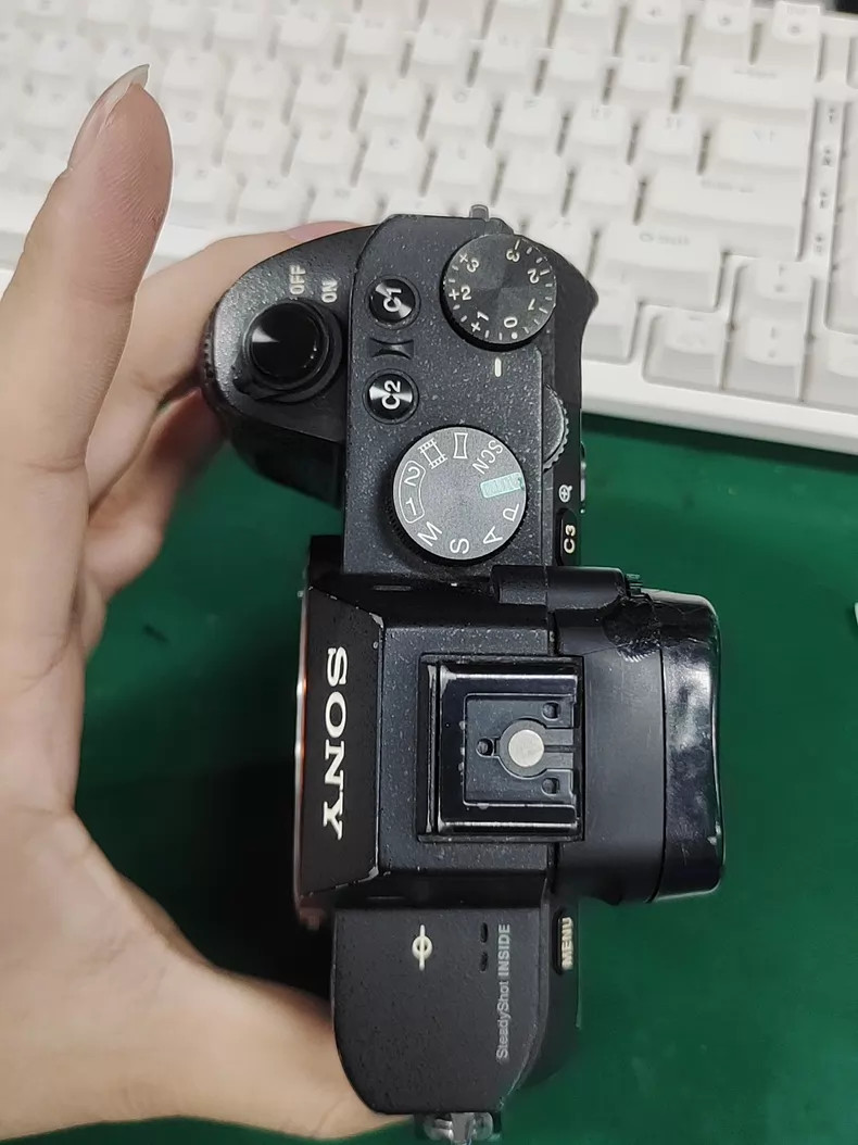 Sony Alpha a7 II ILCE-7M2 24.3MP Mirrorless Digital Camera Only Body A7M2