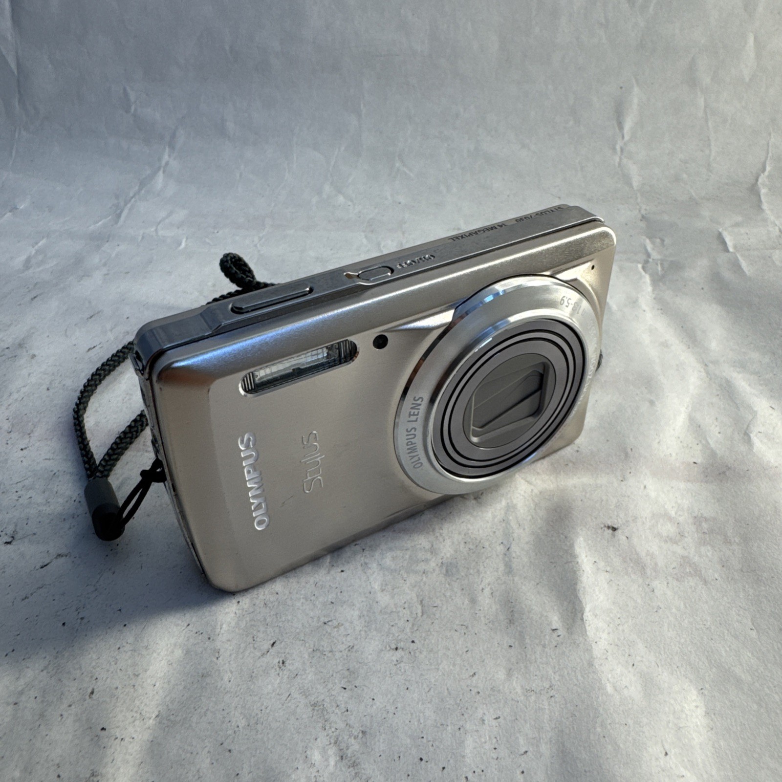 Olympus Stylus mju 7030 14MP Digital Camera Tested w Battery Compact – Tested!