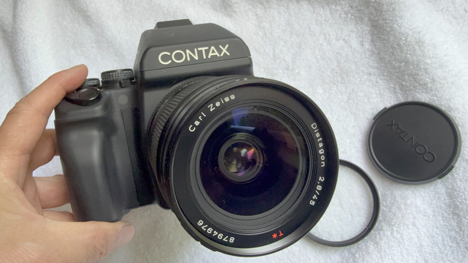 Near Mint, Contax 645 Medium Format SLR Film Camera + 45mm Carl Zeiss lens
