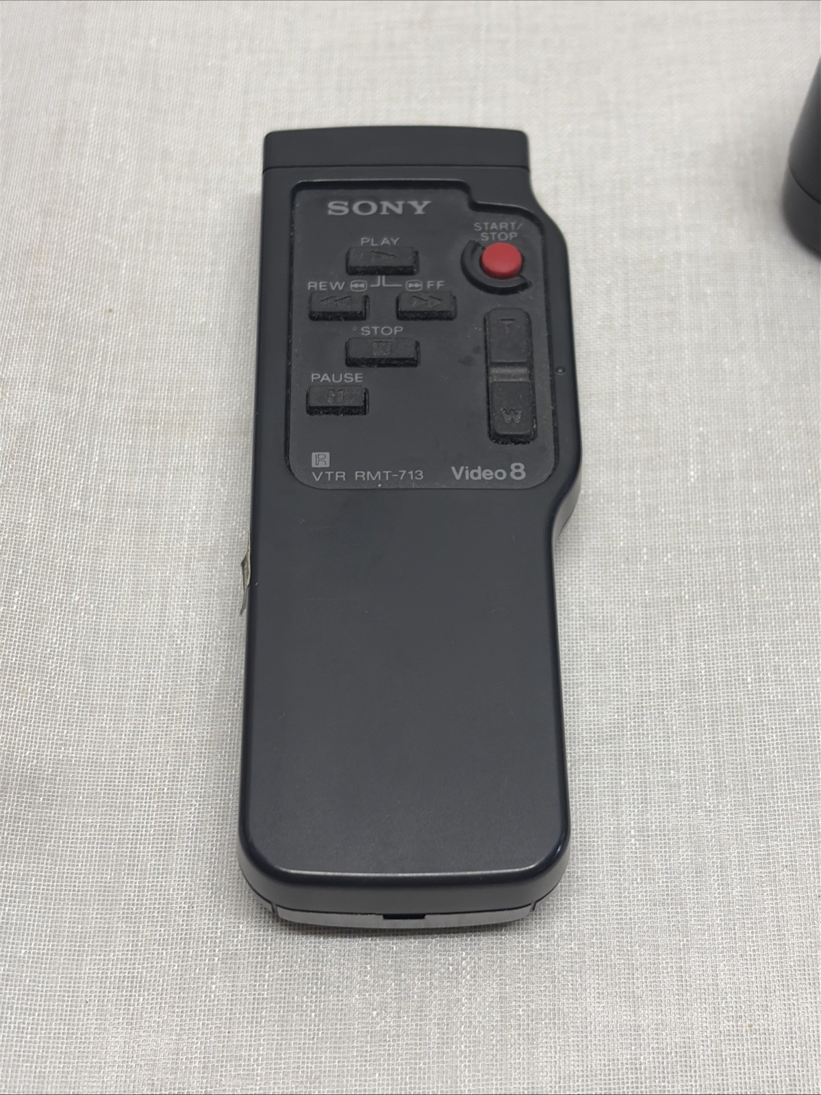 Sony CCD-TR54 Handycam Video8 8mm Video Playback Camcorder Camera Bundle