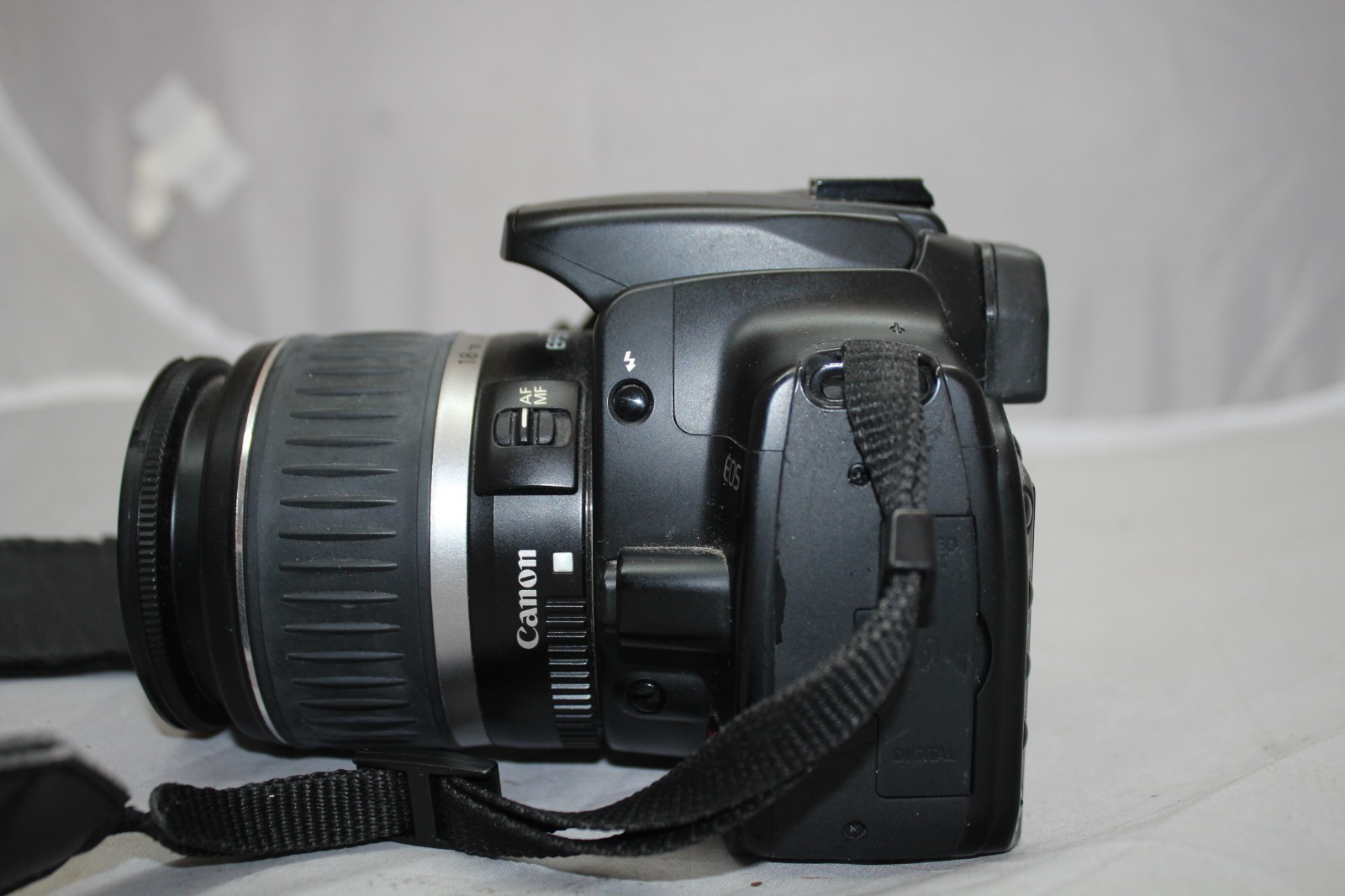 Canon EOS Digital Rebel XTi DSLR Camera w/ EF-S 18-55mm Lens + Battery