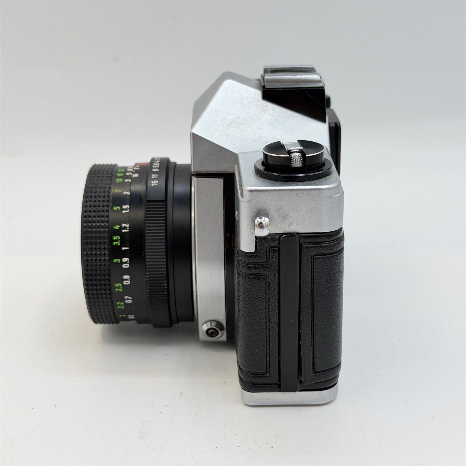 Praktica MTL5 35mm SLR Film Camera with Pentacon Auto 1.8/50 Lens and Filter