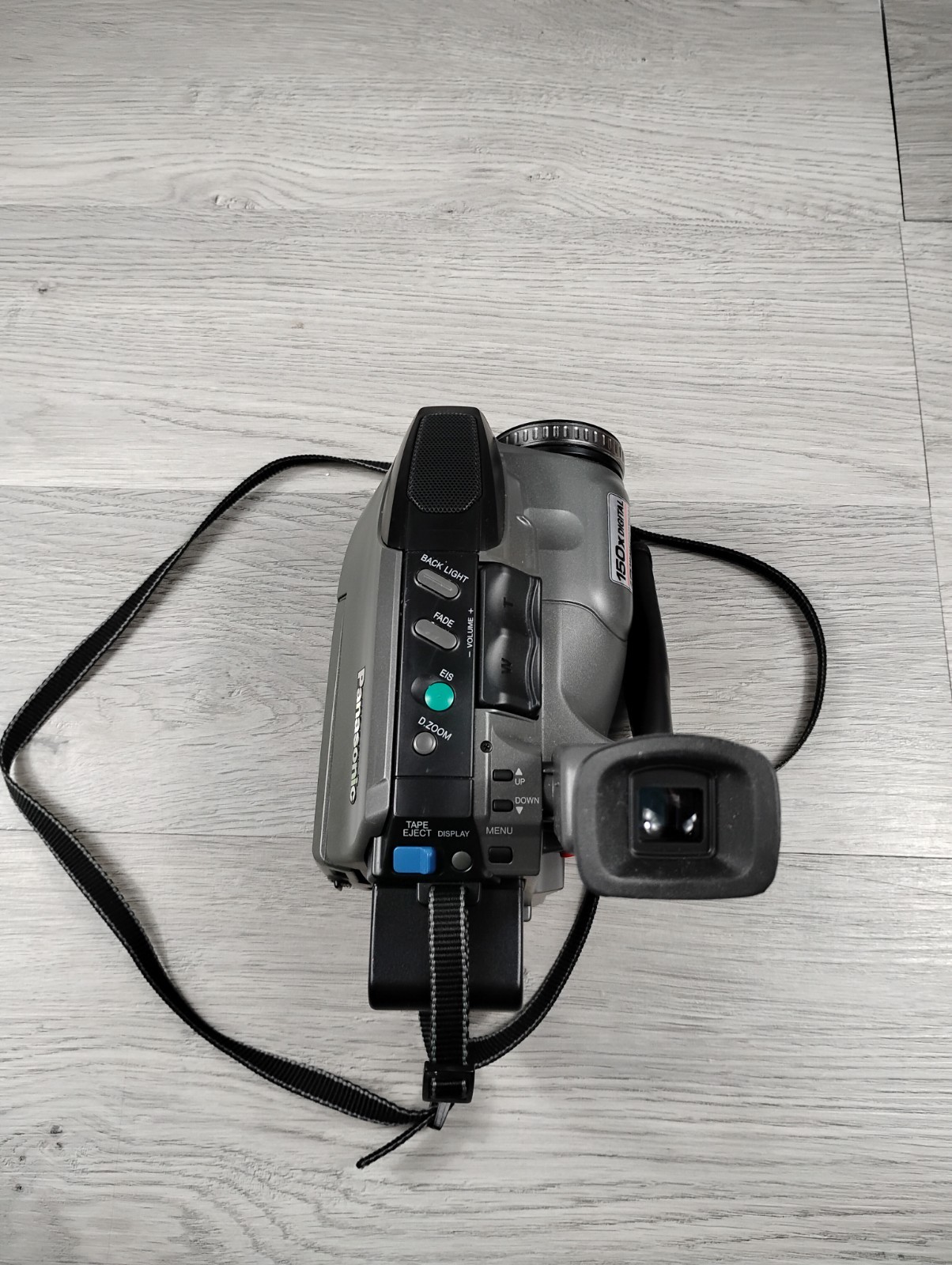 Panasonic PV-L580D Compact VHS/VHS-C Palmcorder 150x Digital Camcorder Tested