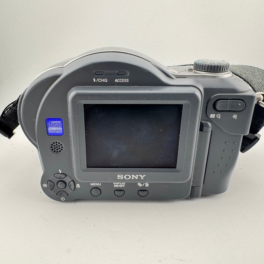 Sony Mavica MVC-CD350 Digital Camera 3.2MP 3x Optical Zoom