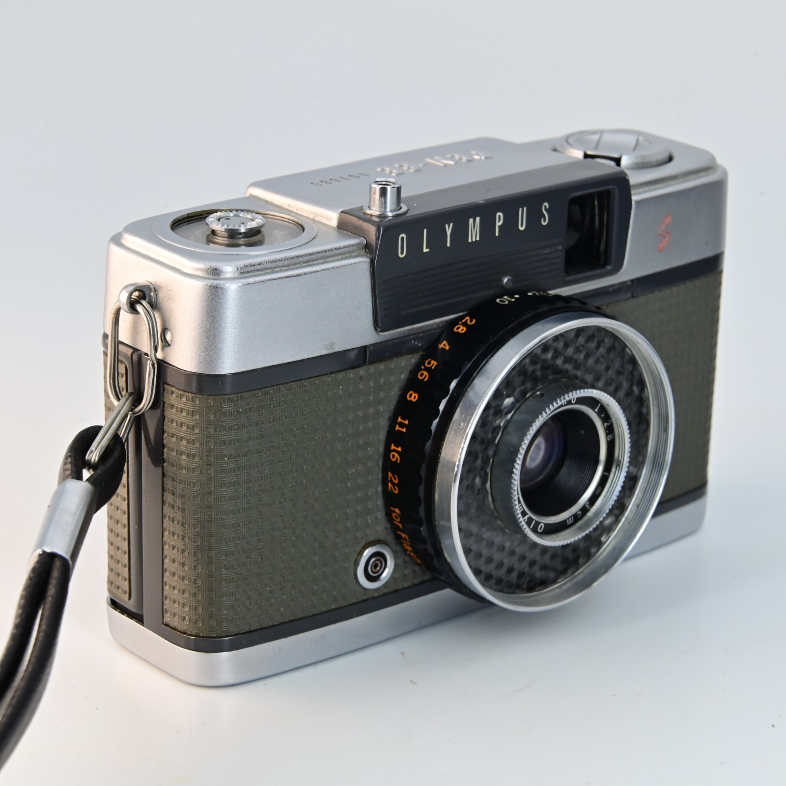 Olympus Pen EE S Half Frame 35mm Film Camera w/ Soft Case [Near MINT] Made Japan