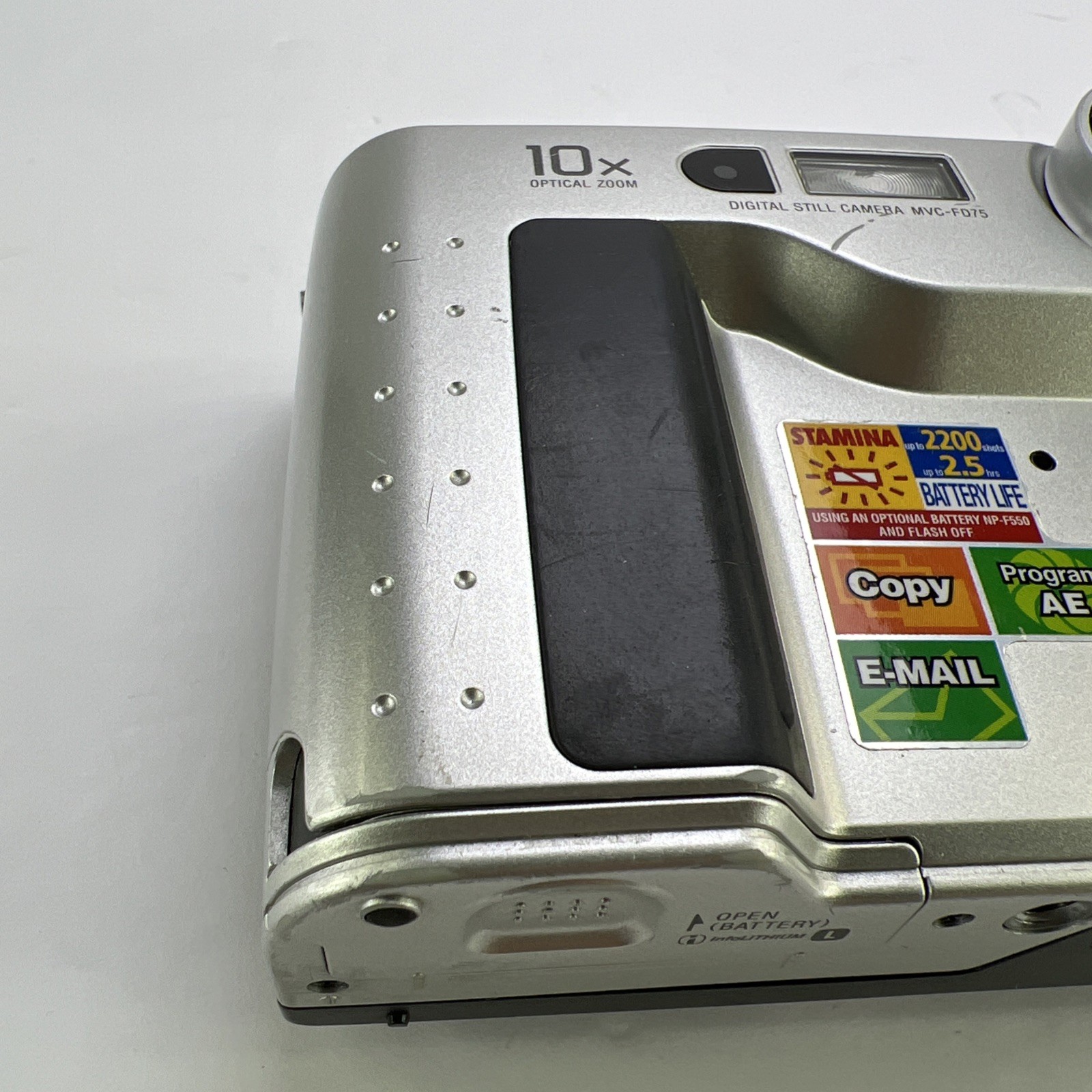 Sony Mavica MVC-FD75 Digital Camera with 3.5″ Floppy Vintage TESTED No Battery