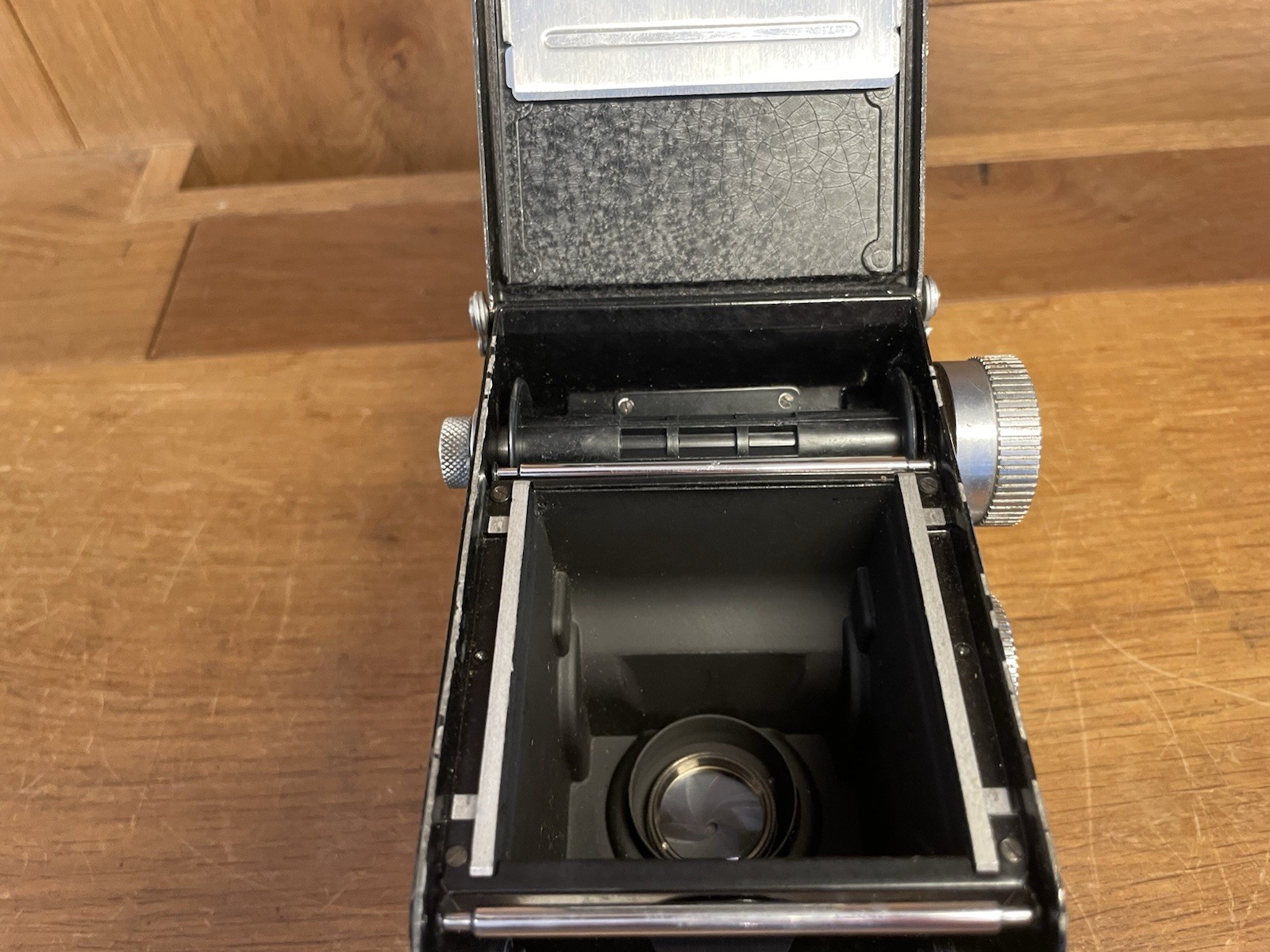 *Opt Mint* Aires Airesflex Model IV TLR Film Camera Coral 75mm F/3.5 From Japan