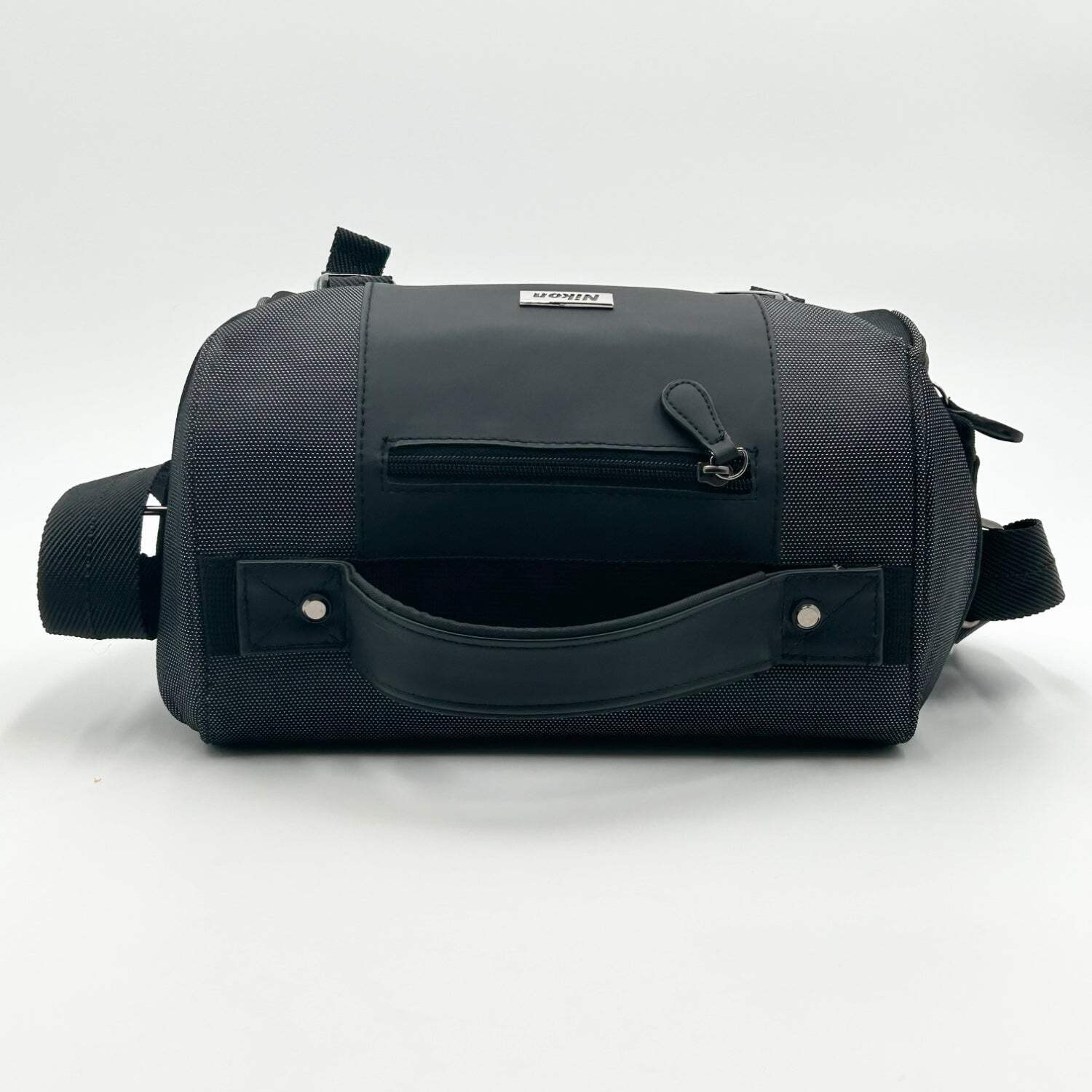 Nikon Black Nylon Camera Carry/Shoulder Bag with Shoulder Strap