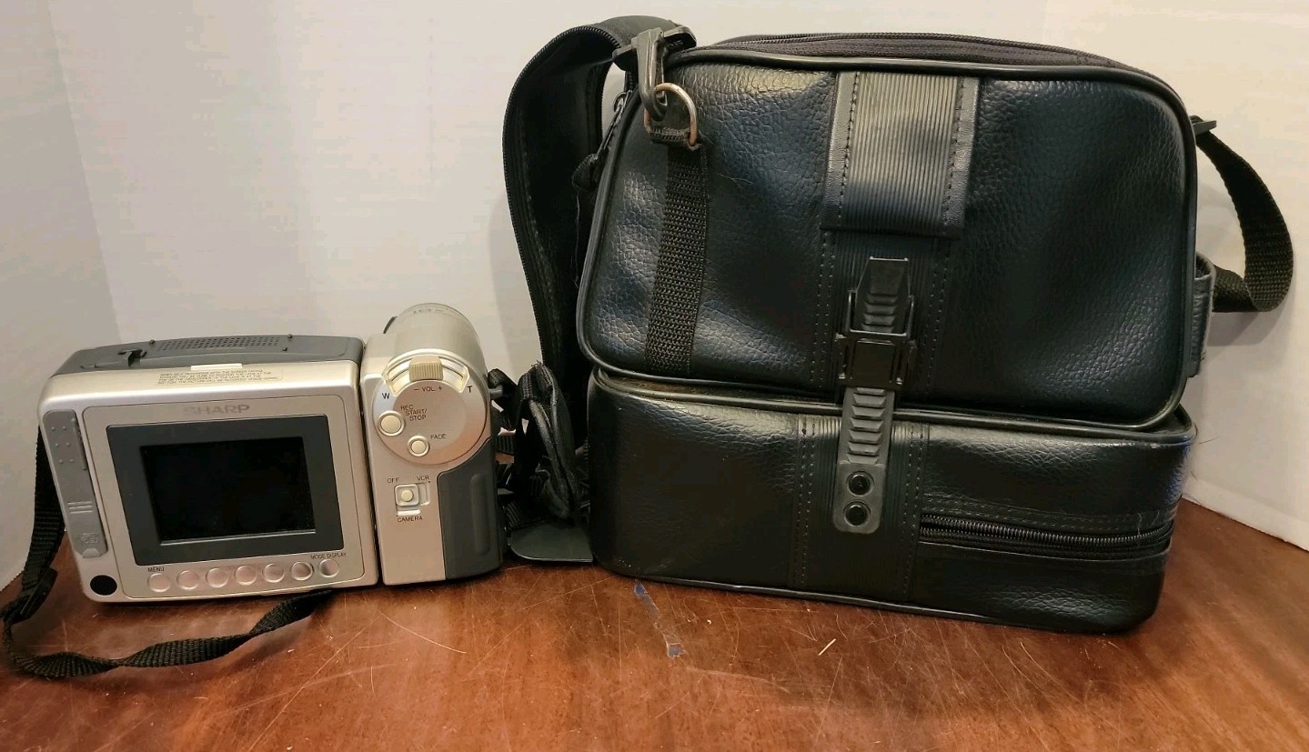 Sharp Viewcam VL-E630U 8mm CAMCORDER OEM BATTERY CHARGER AV WIRE REMOTE CASE