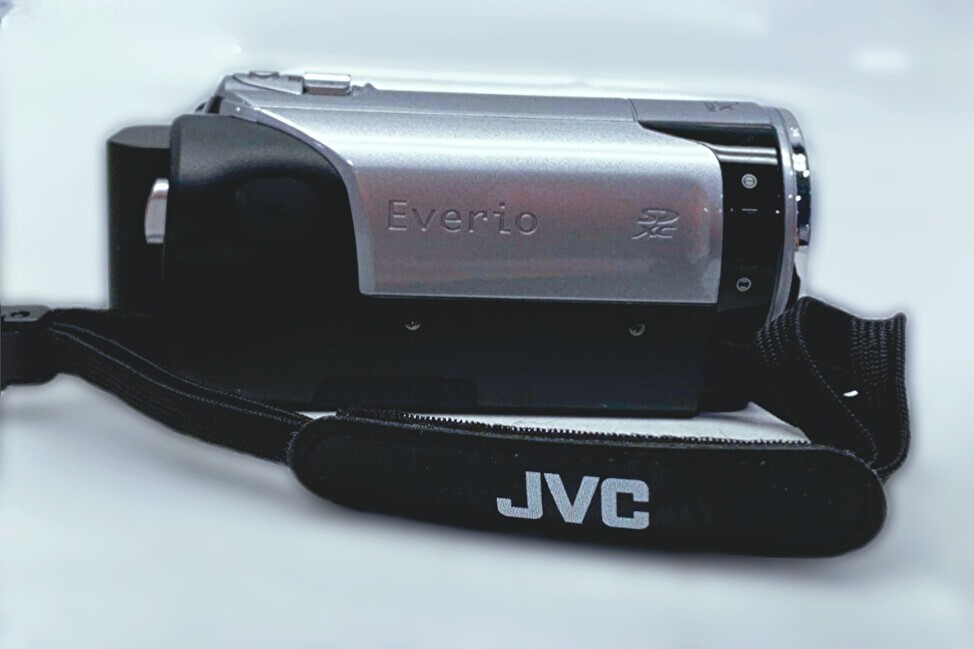 JVC Everio GZ‑MS150SU Camcorder w/ Box, Cables & Guides – Tested, Clean, Ready