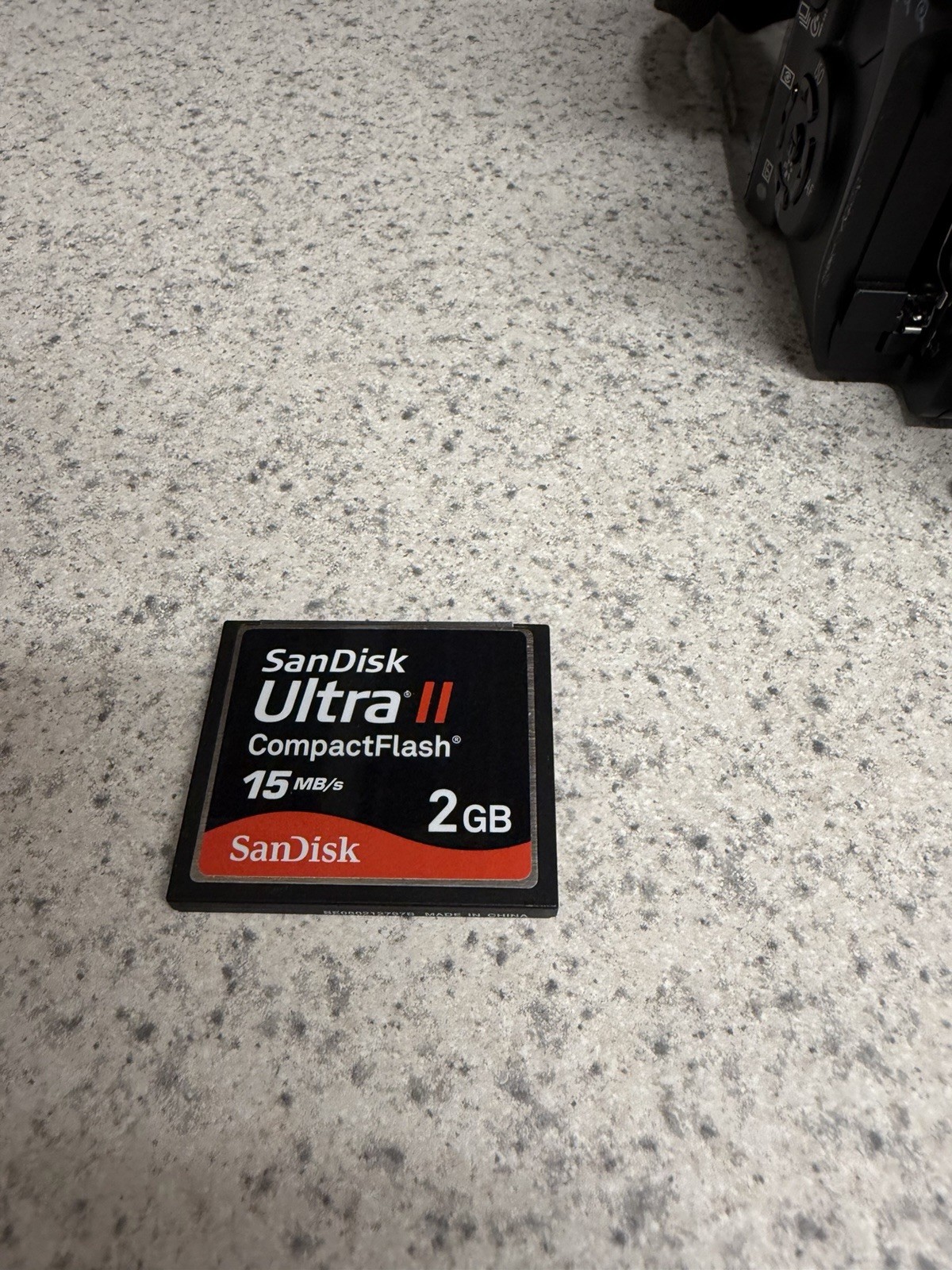 Canon EOS Digital Rebel XTI Camera 18-55mm Zoom Lens Untested
