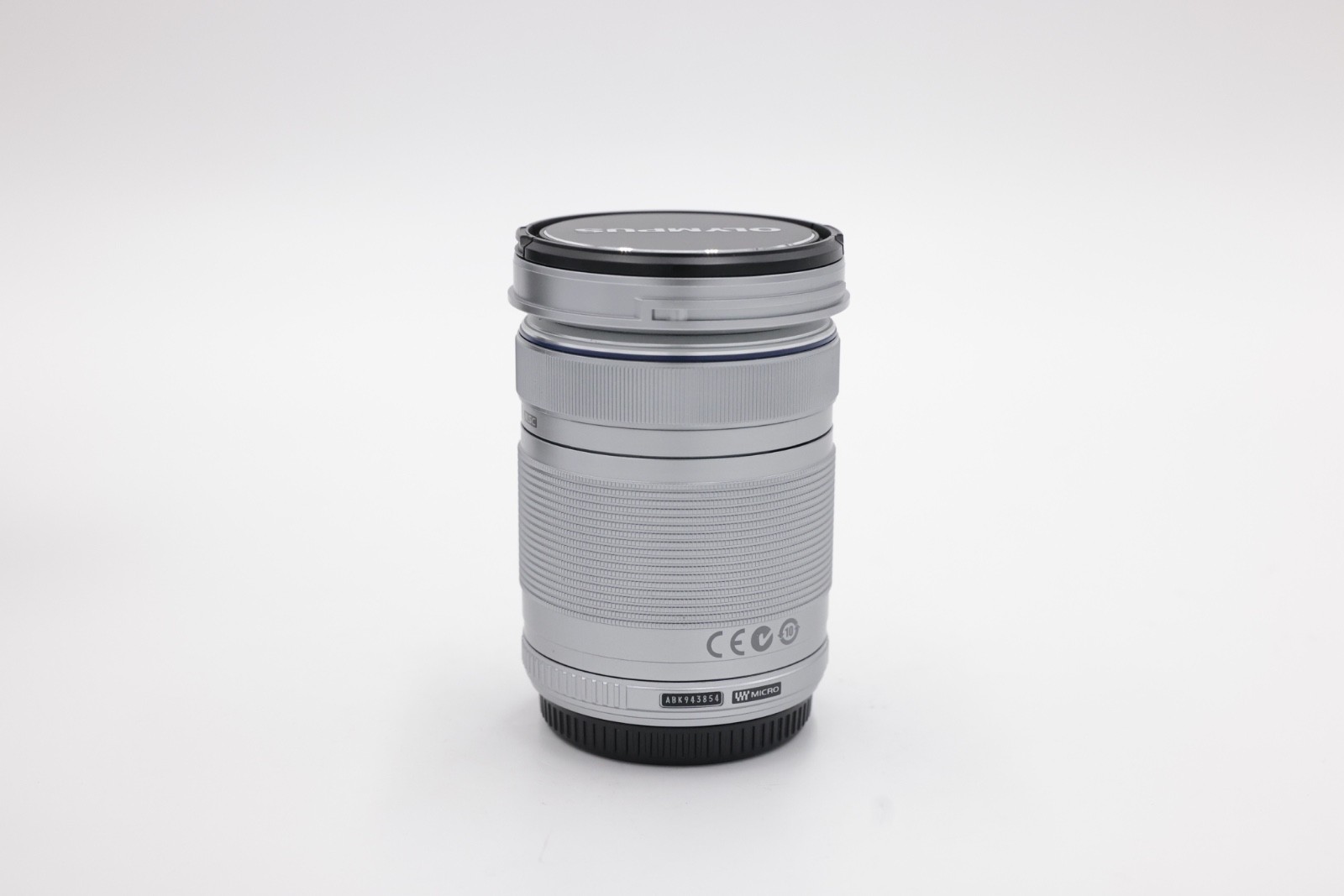 Olympus M.Zuiko Digital 40-150mm f/4.0-5.6 R ED Lens