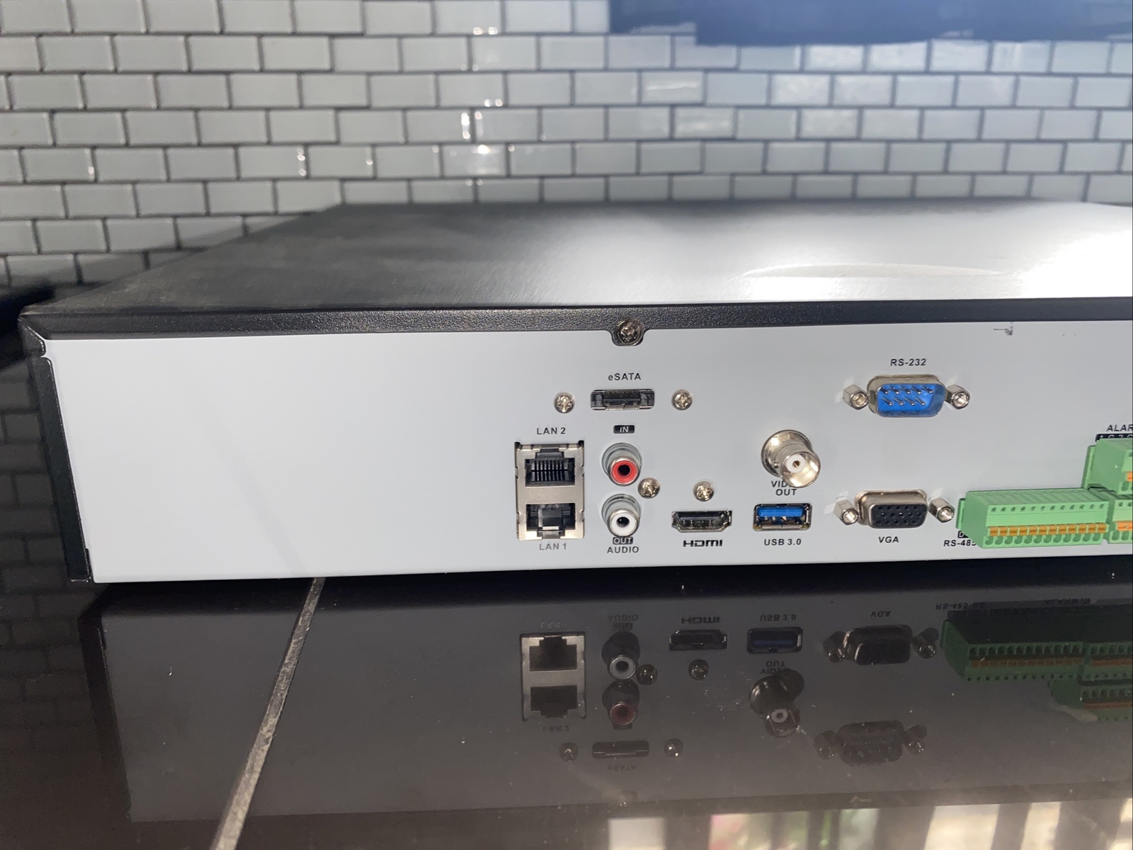 LTS LTN8932 32ch h.264 nvr cvbs 4 sata ac 100-240v