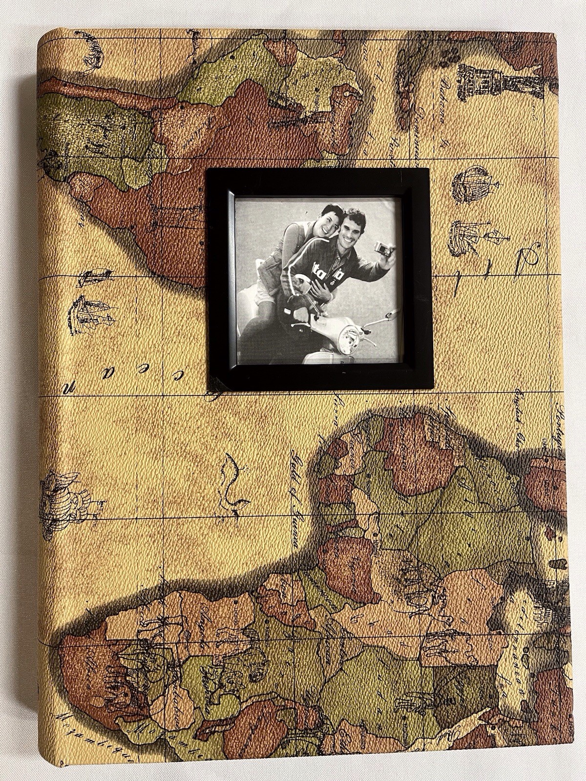 Photo Travel Album World Themed Unused