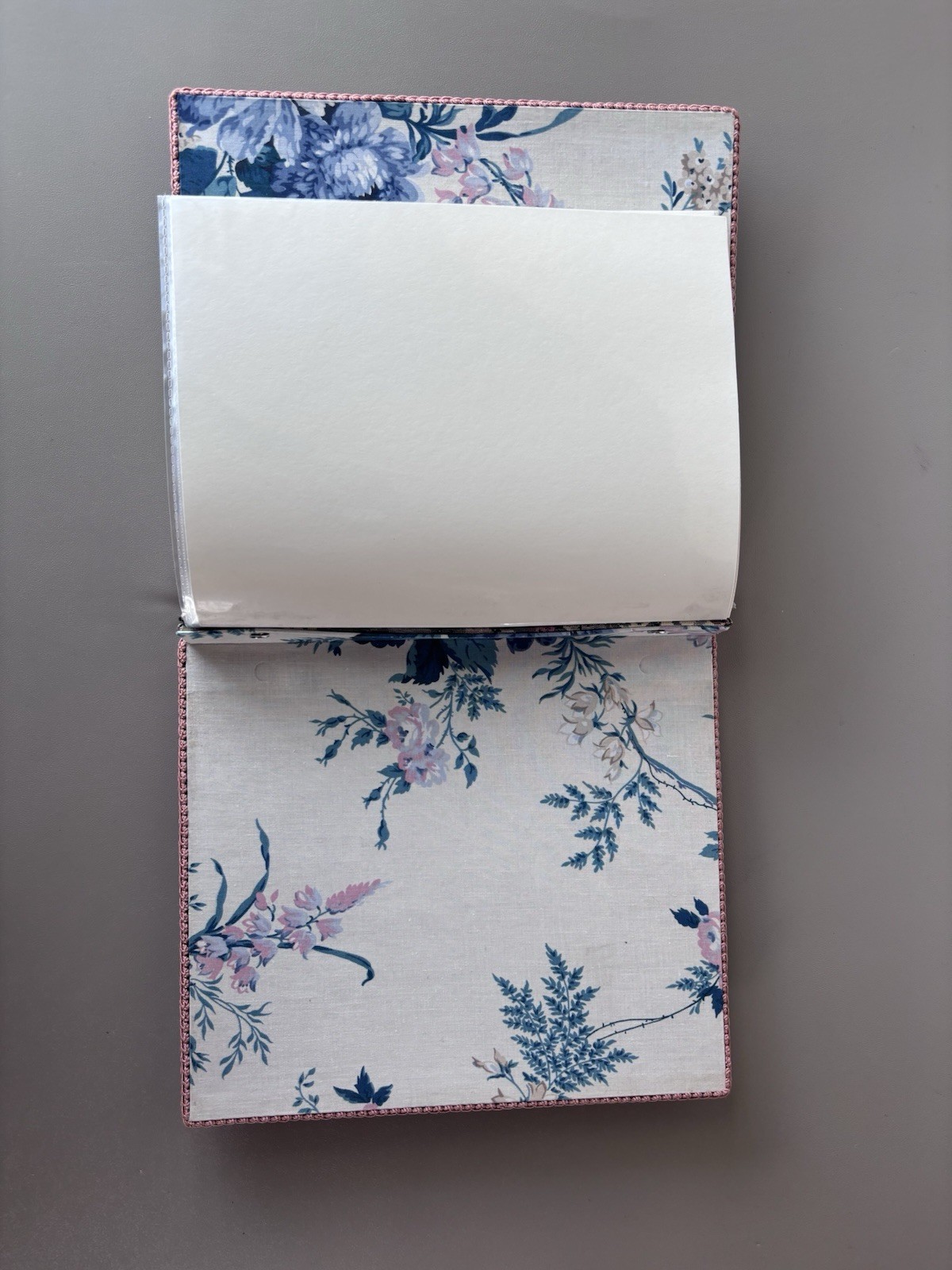10″ x 12″ Floral Tapestry Album Photos Documents Keepsake 20 8.5″ x 11″ Pages