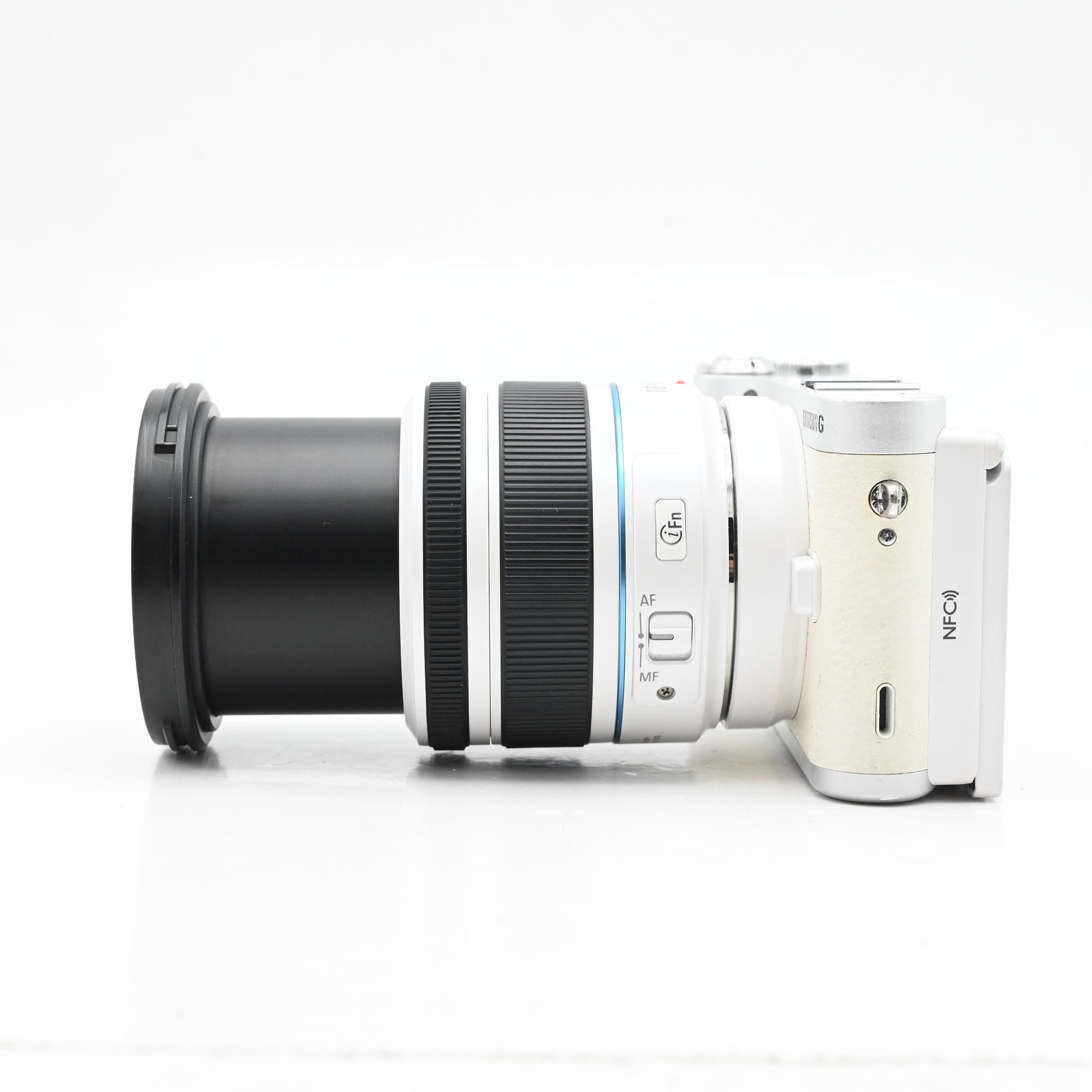 Samsung NX300M 20.3MP Mirrorless Digital Camera Kit w/ 18-55mm Lens #0kl