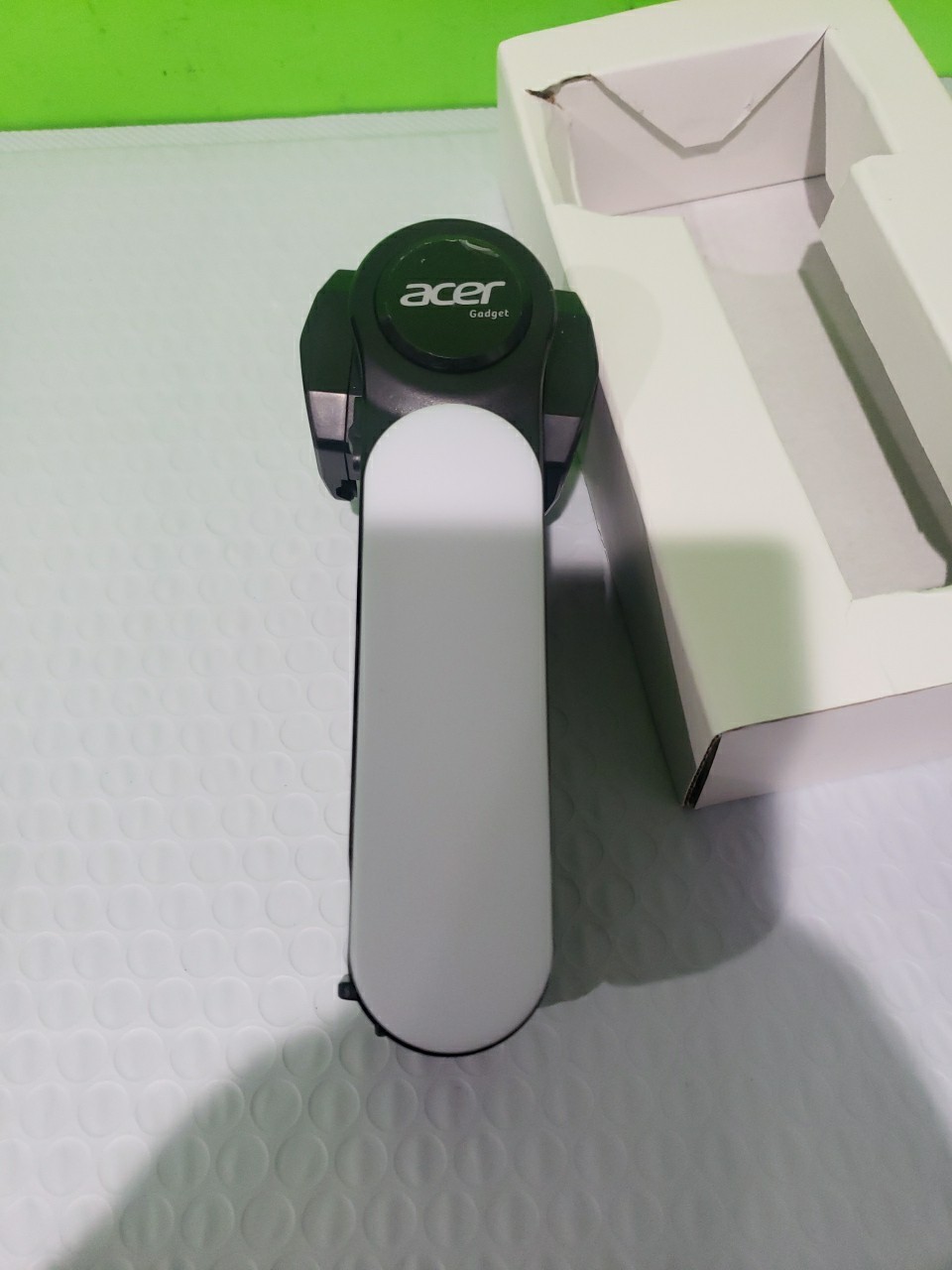 acer Gimbal Stabilizer 1-Axis for iPhone/Cell Phone Open Box