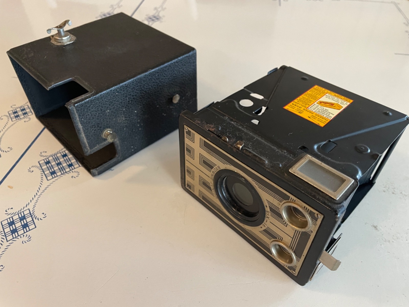 Vintage Kodak Brownie Junior Six-16 Film Camera